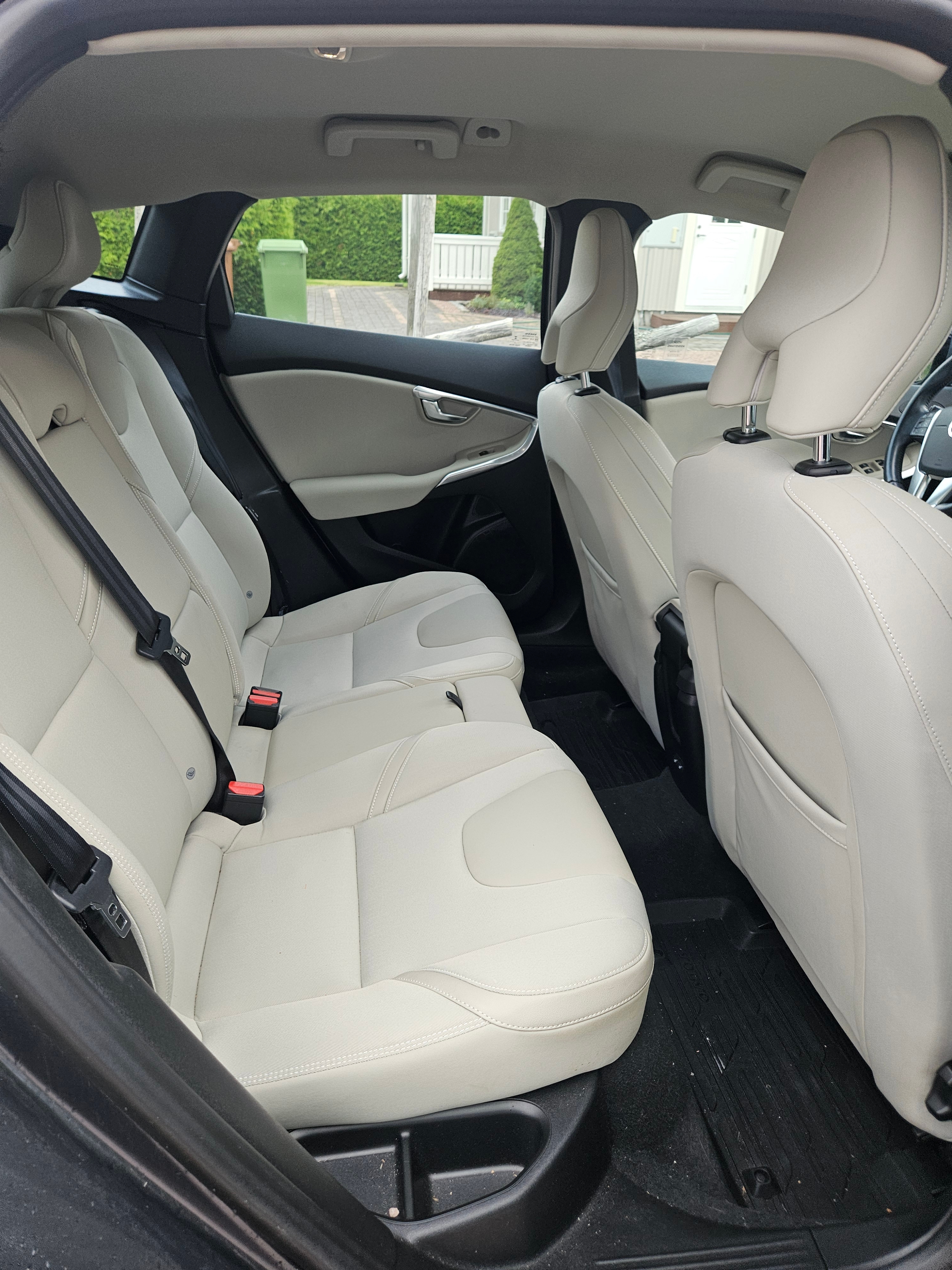 Volvo V40 T2 Manuell 2014, bild 6/10