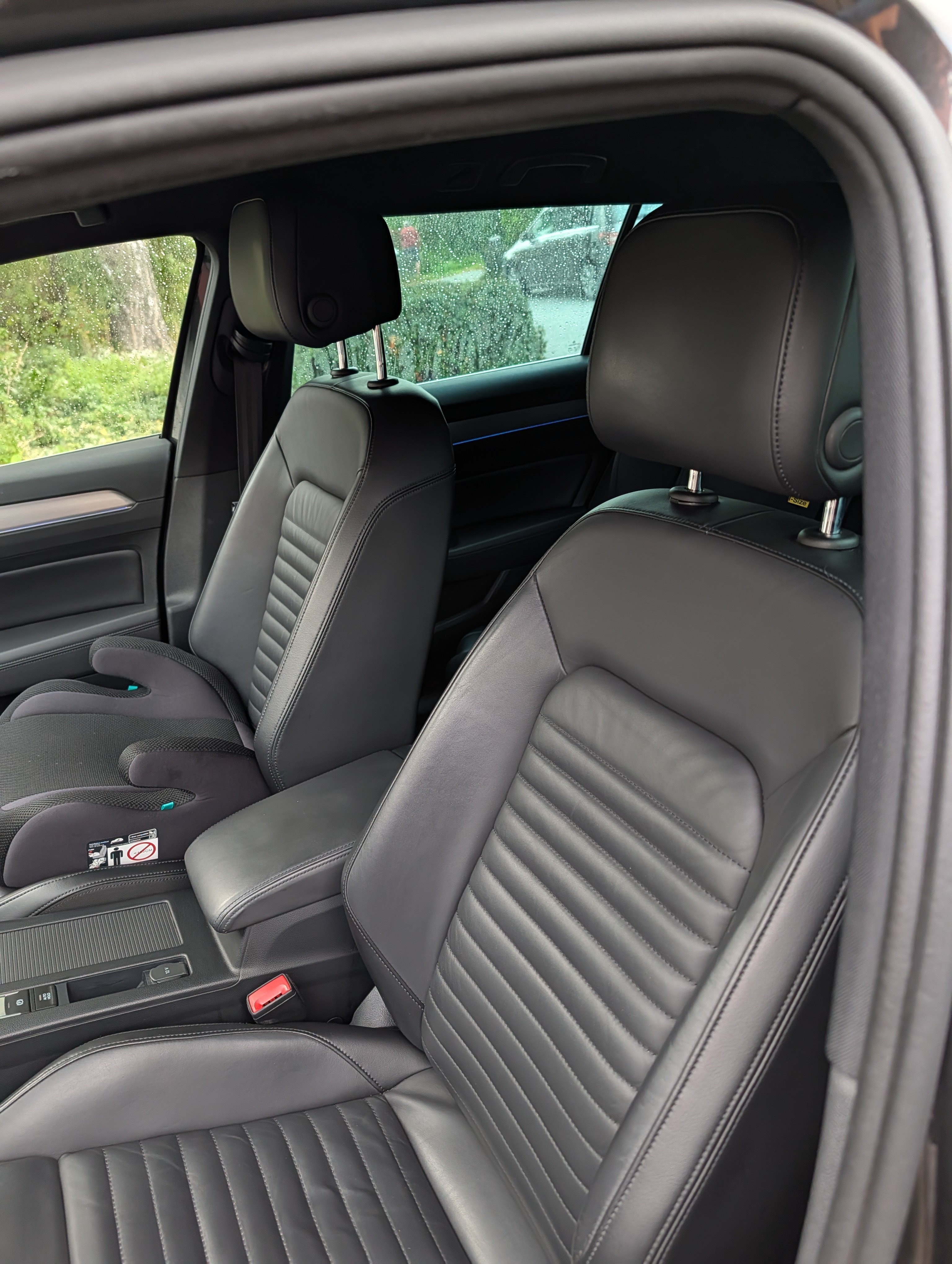 Volkswagen Passat 2019, bild 6/7