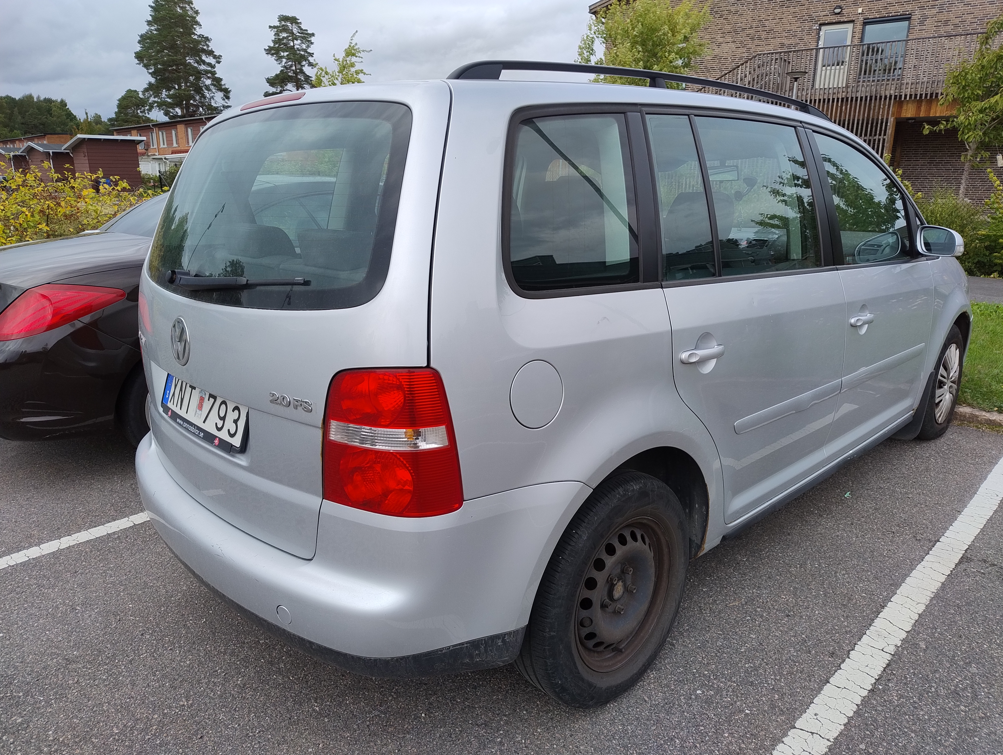Volkswagen Touran 2006, bild 2/8
