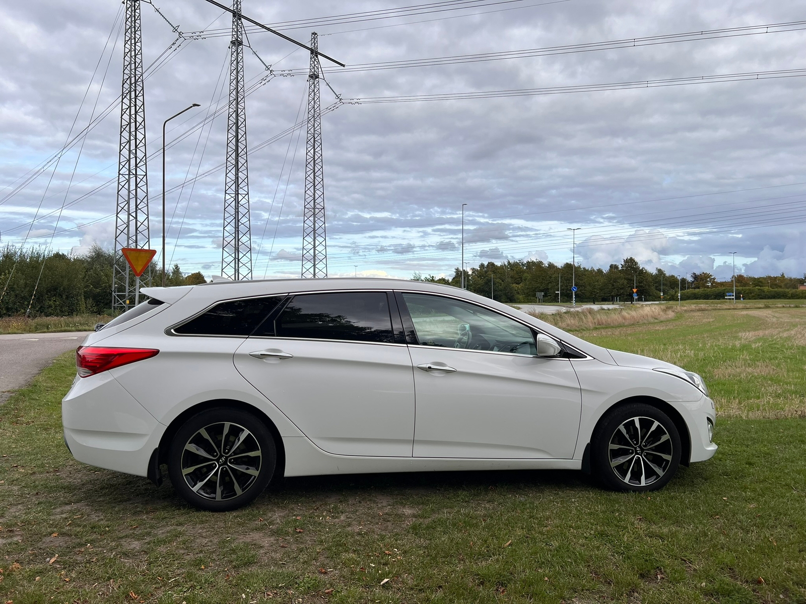 Hyundai i40 cw 1.7 CRDi Manuell 2014, bild 7/7