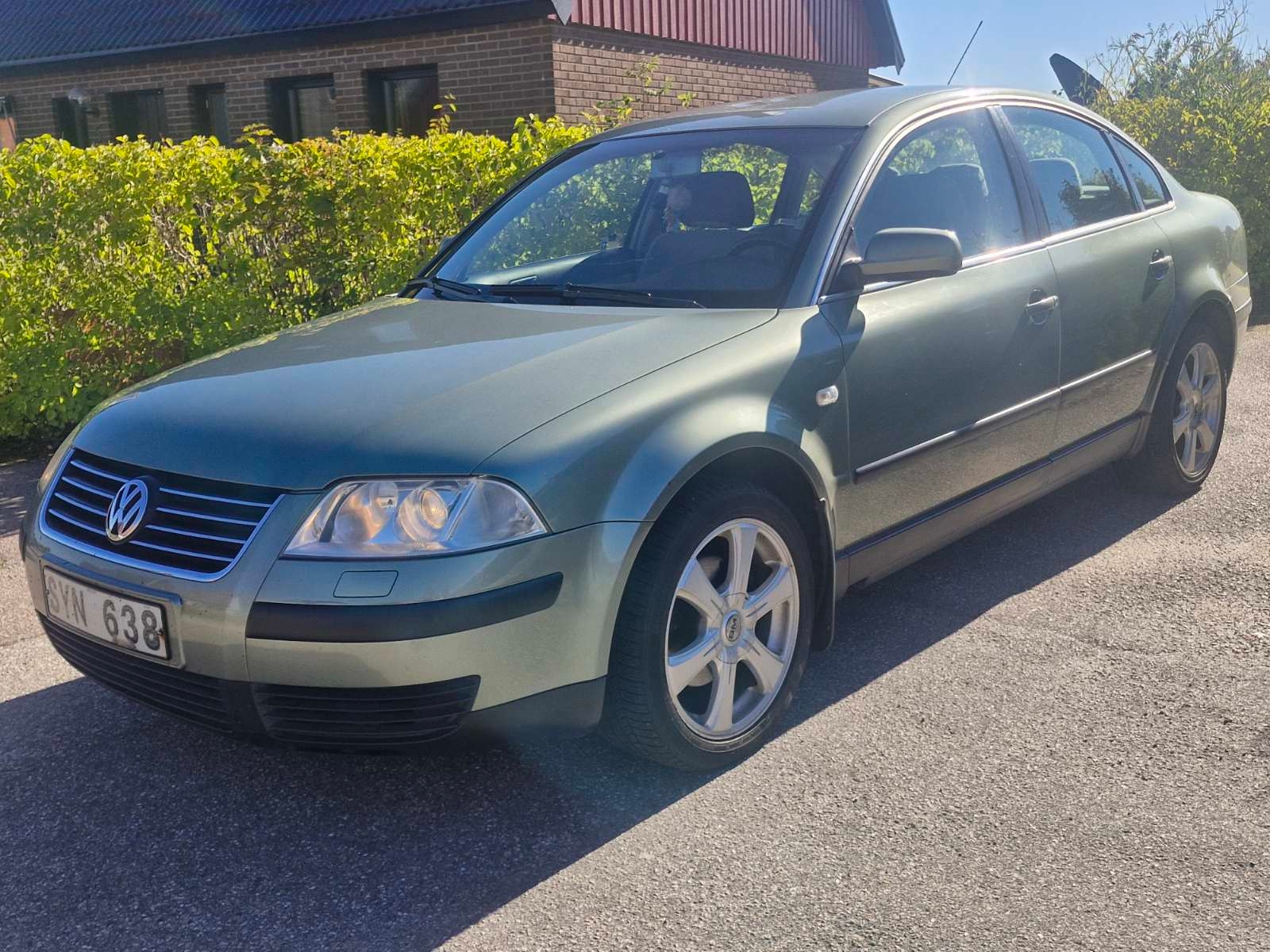 Volkswagen Passat 1.8 T Manuell 2002, bild 3/8