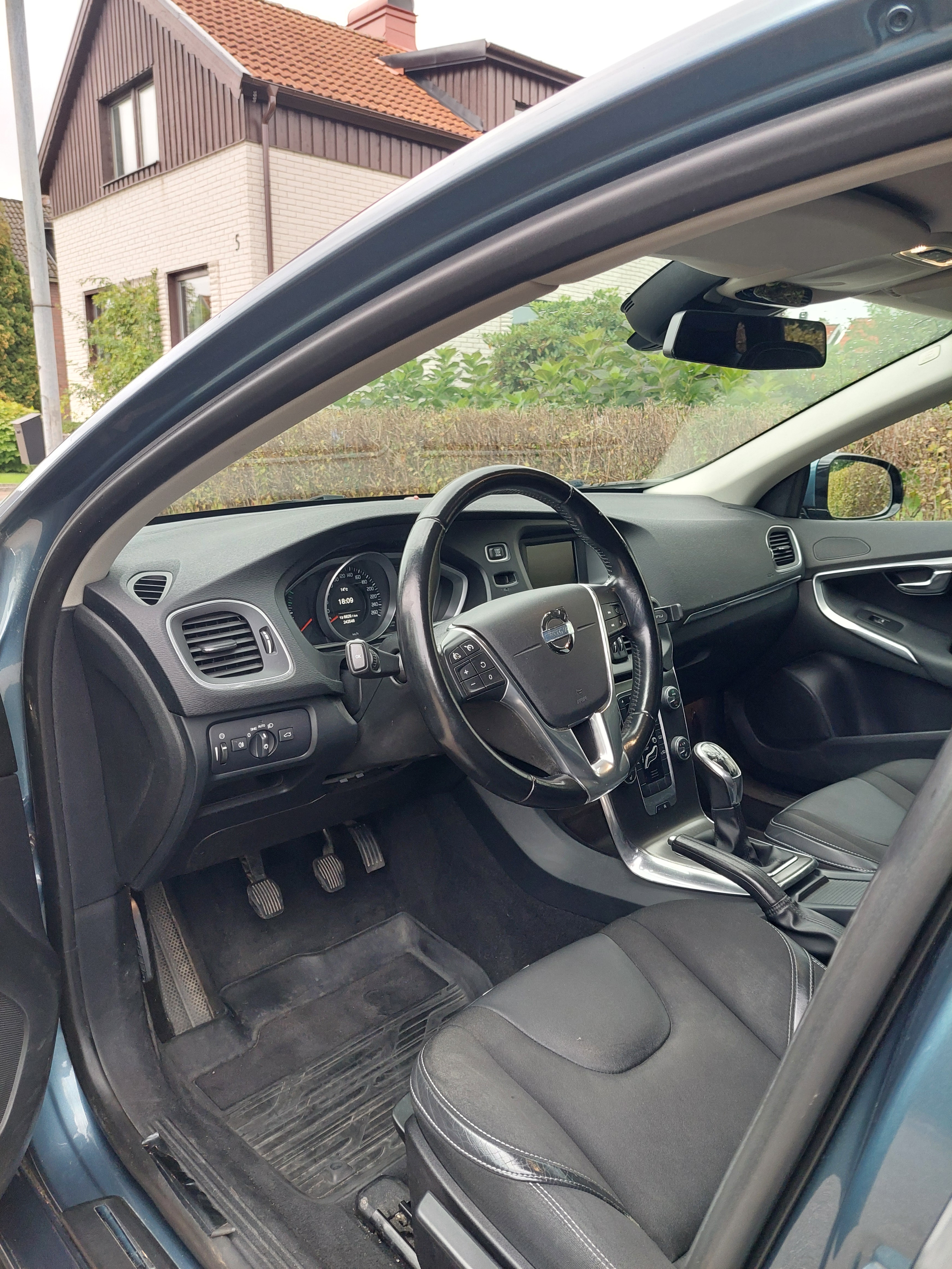 Volvo V40 D2 Manuell 2013, bild 4/5