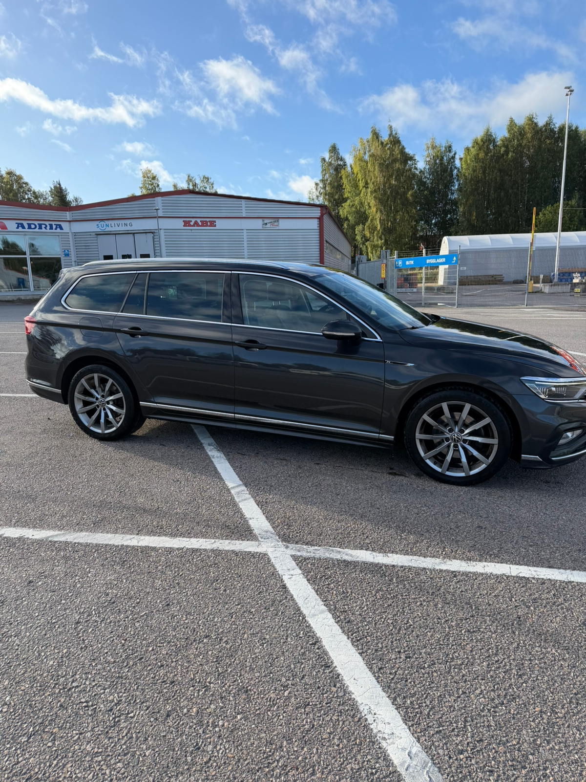 Volkswagen Passat 2022, bild 2/7