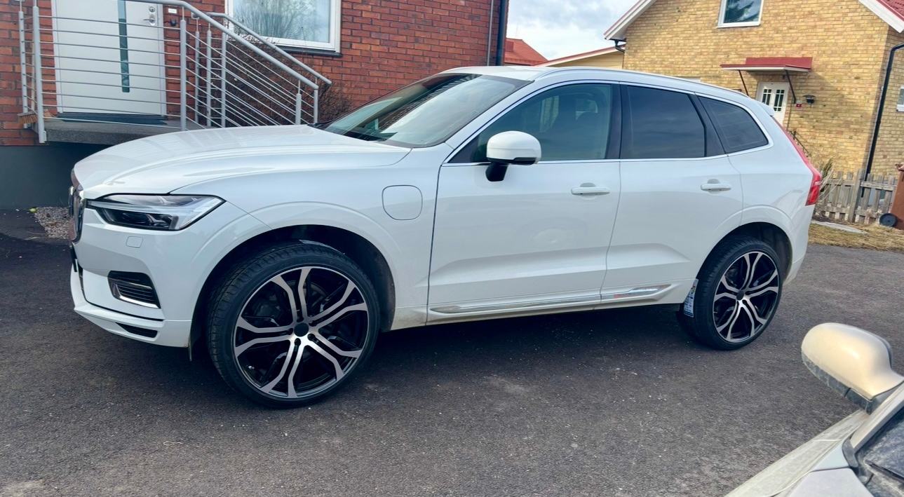 Volvo XC60 Recharge T6 AWD Geartronic 2021, bild 2/8