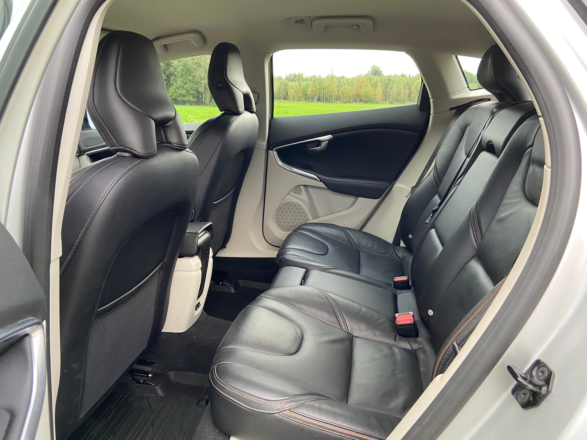 Volvo V40 Cross Country D3 Geartronic 2013, bild 8/8