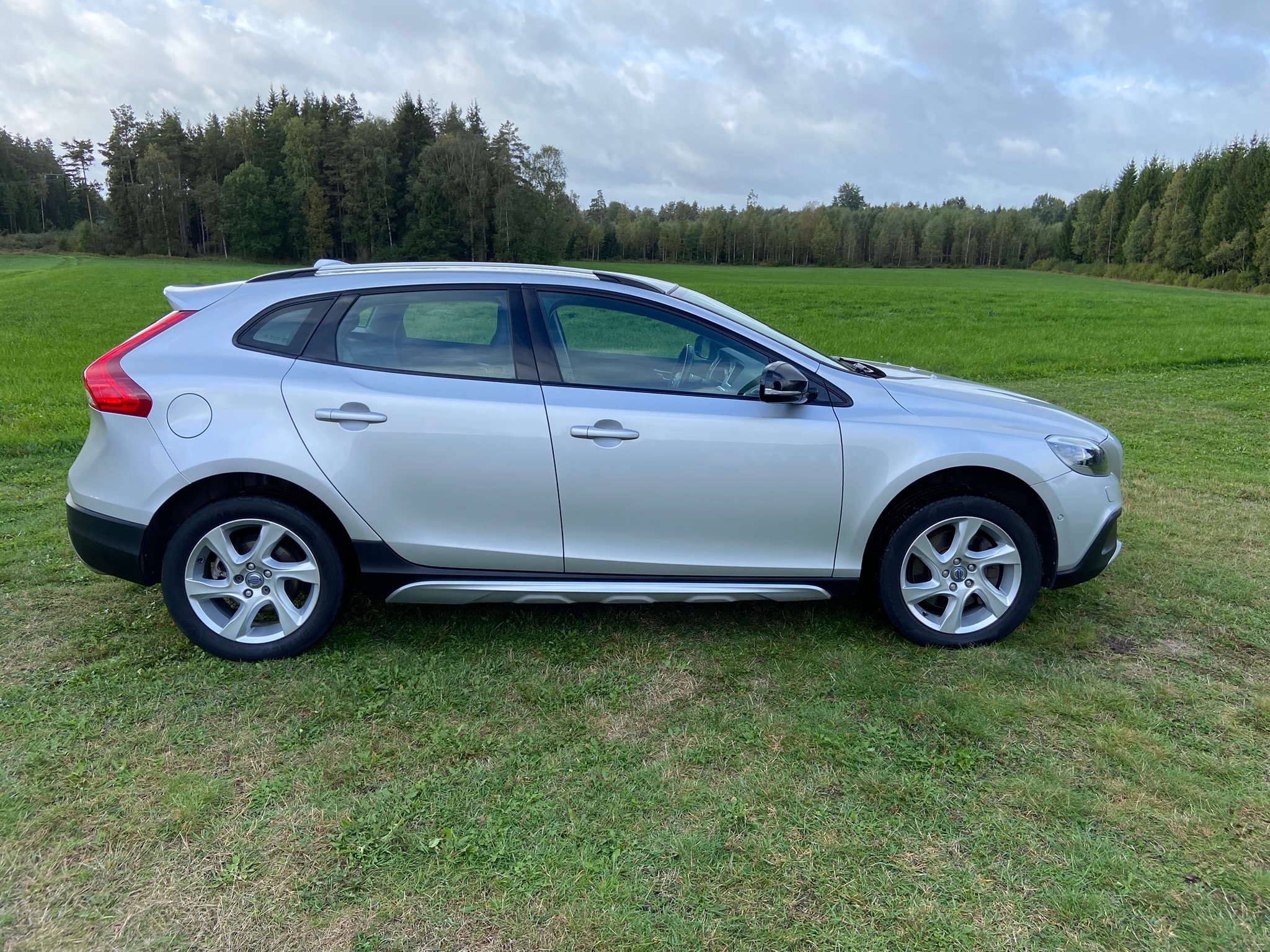 Volvo V40 Cross Country D3 Geartronic 2013, bild 2/8