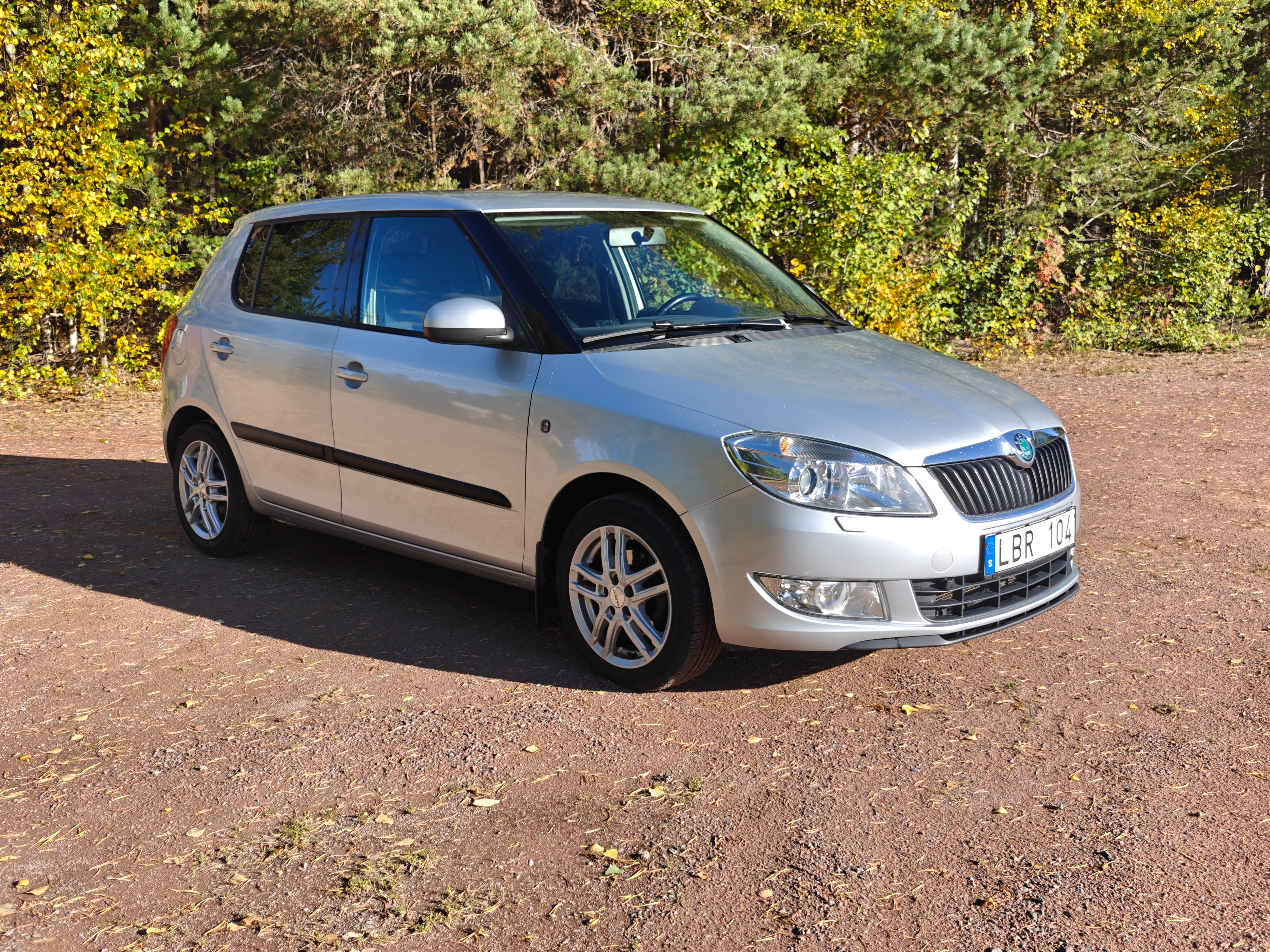 Skoda Fabia 1.2 TSI Manuell 2011, bild 2/3