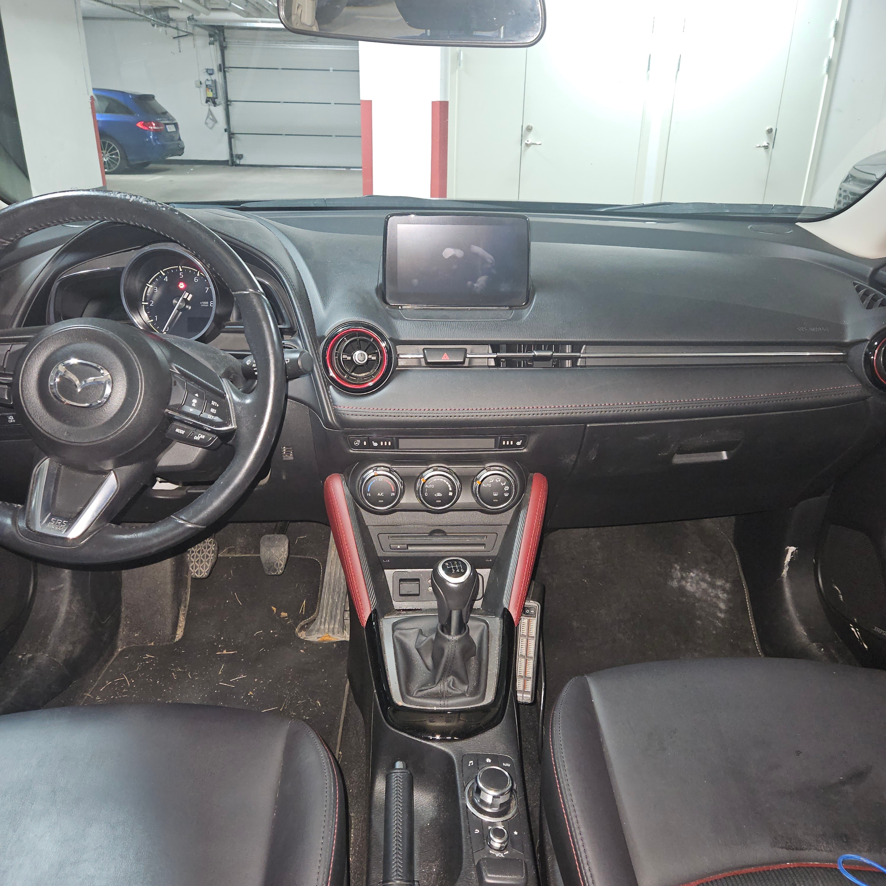Mazda CX-3 2.0 SKYACTIV-G Manuell 2017, bild 2/8