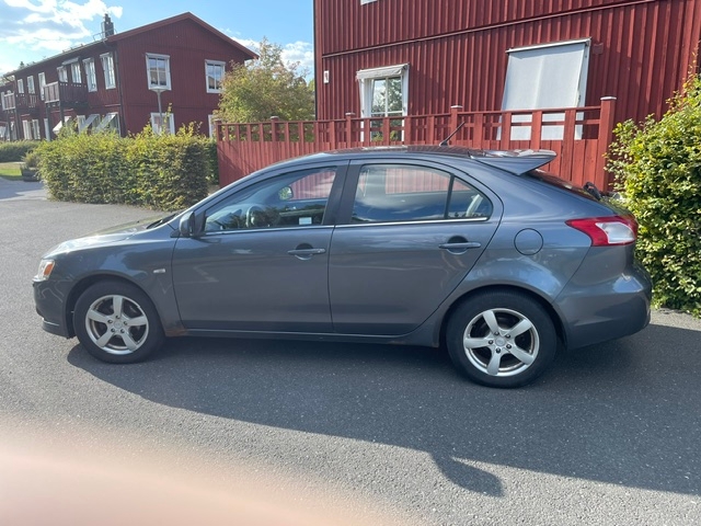 Mitsubishi Lancer 2009, bild 2/5