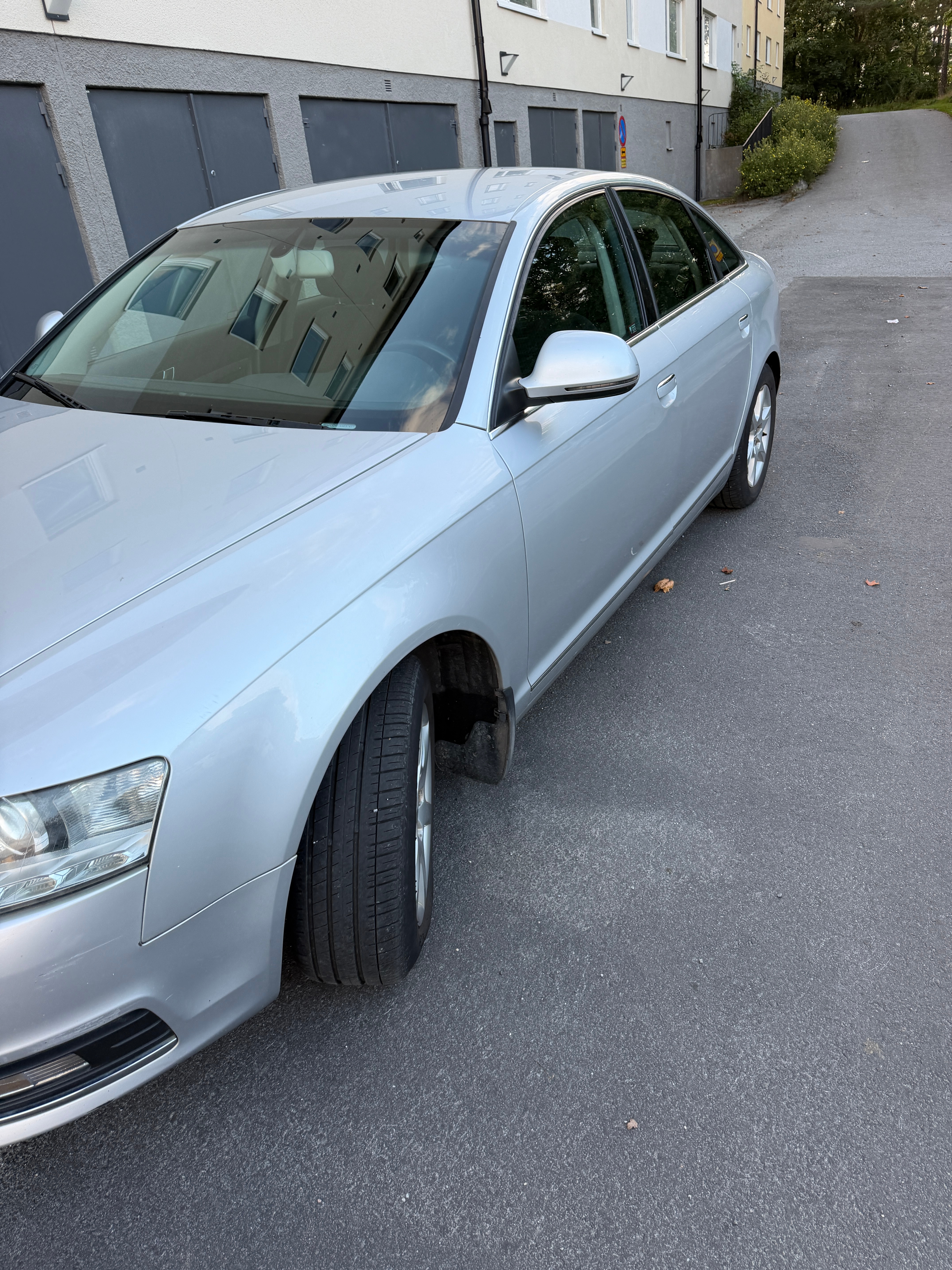 Audi A6 Sedan 2.0 TDI DPF Multitronic 2010, bild 7/10