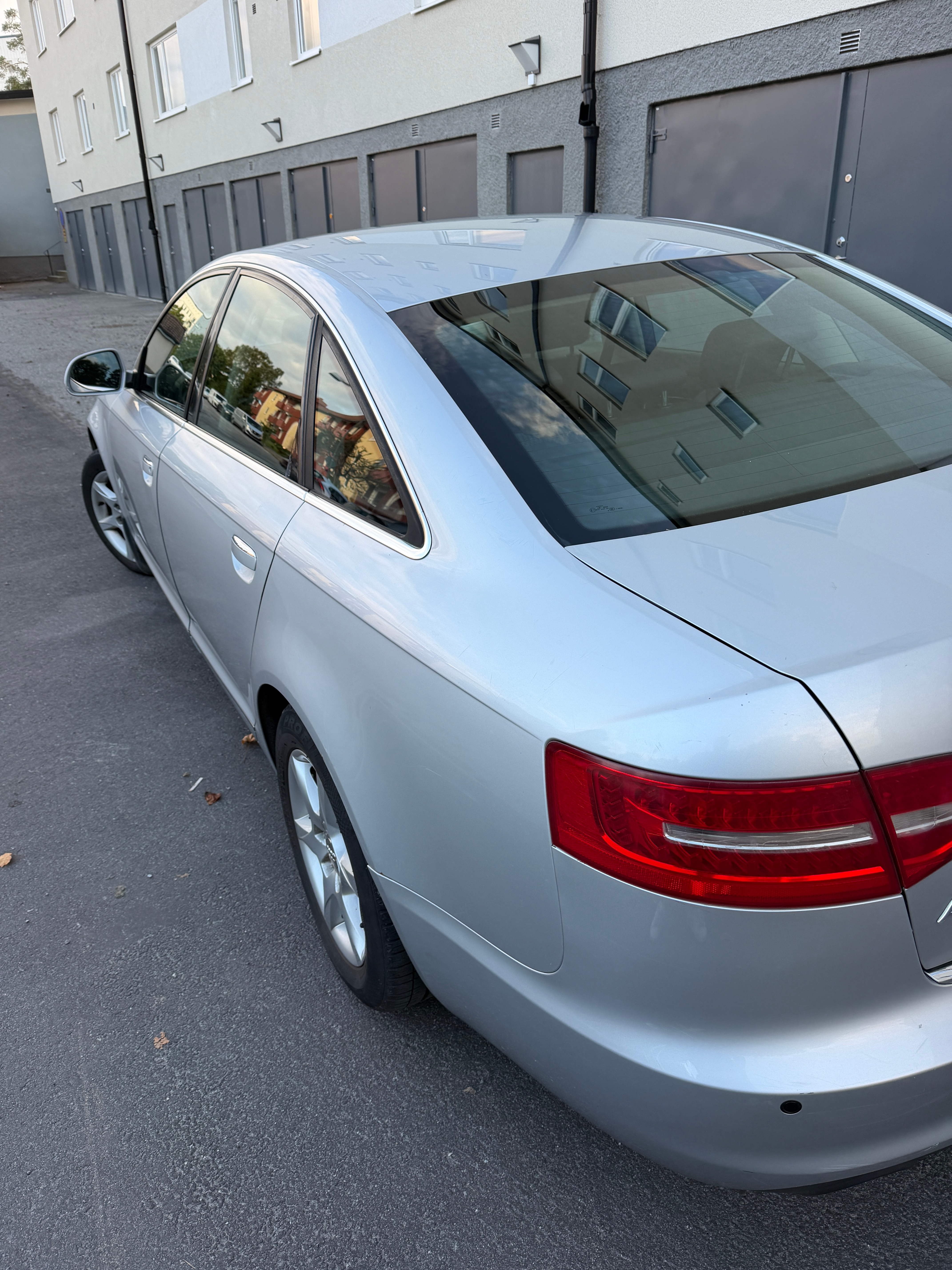 Audi A6 Sedan 2.0 TDI DPF Multitronic 2010, bild 5/10