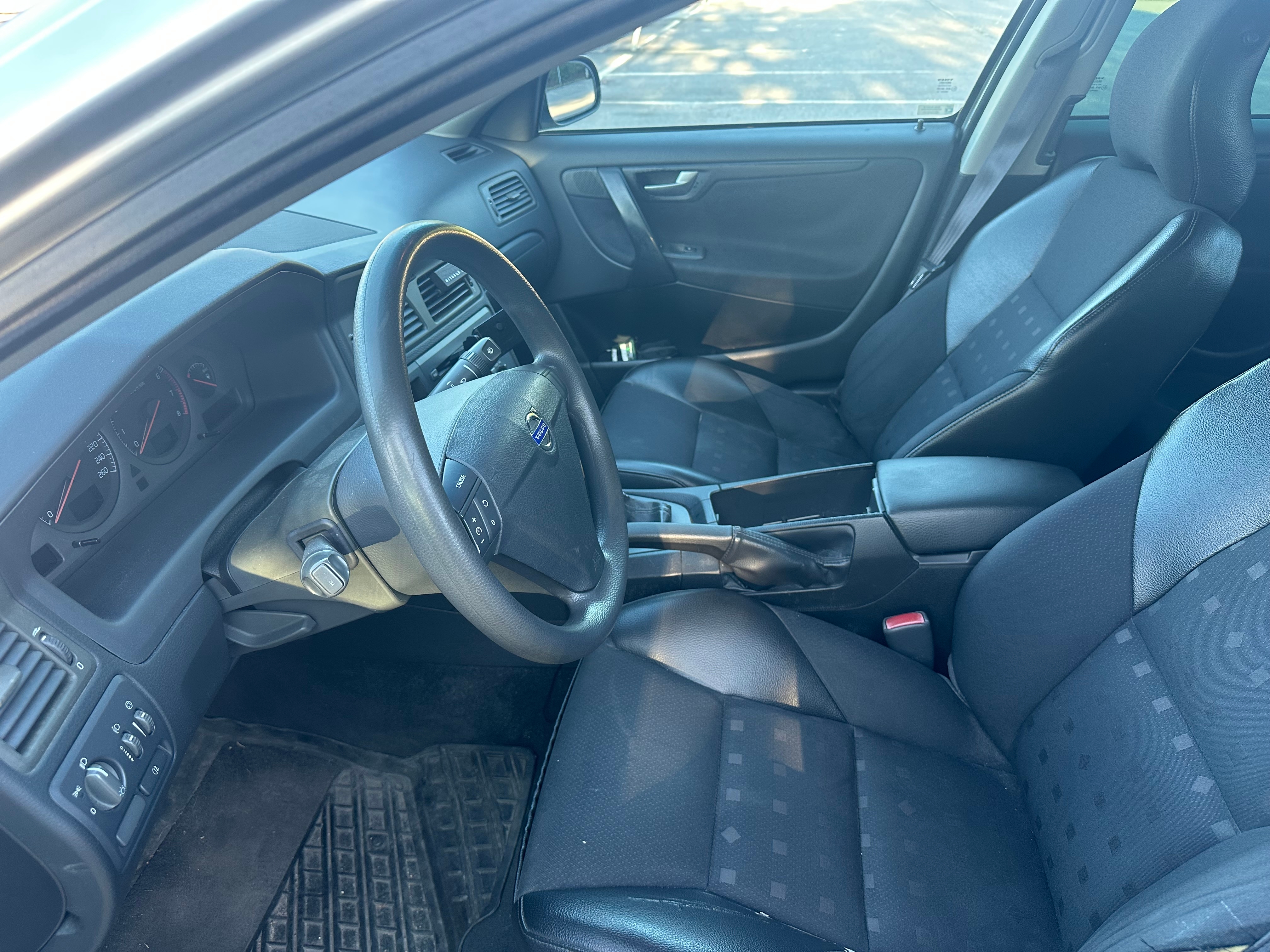 Volvo S60 2.4 Manuell 2003, bild 7/9