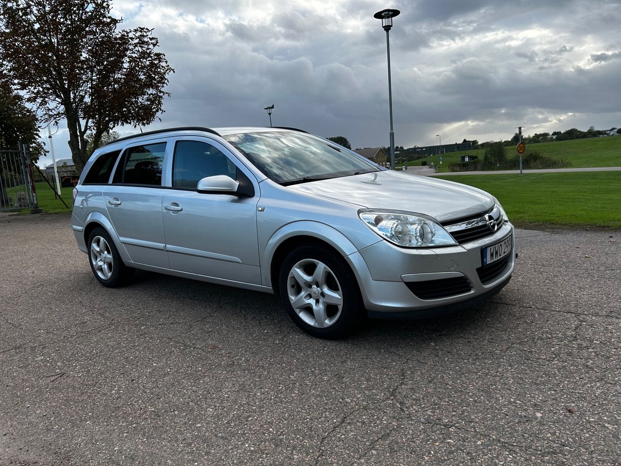 Opel Astra Caravan 1.6 Twinport ECOTEC 2005, bild 3/8