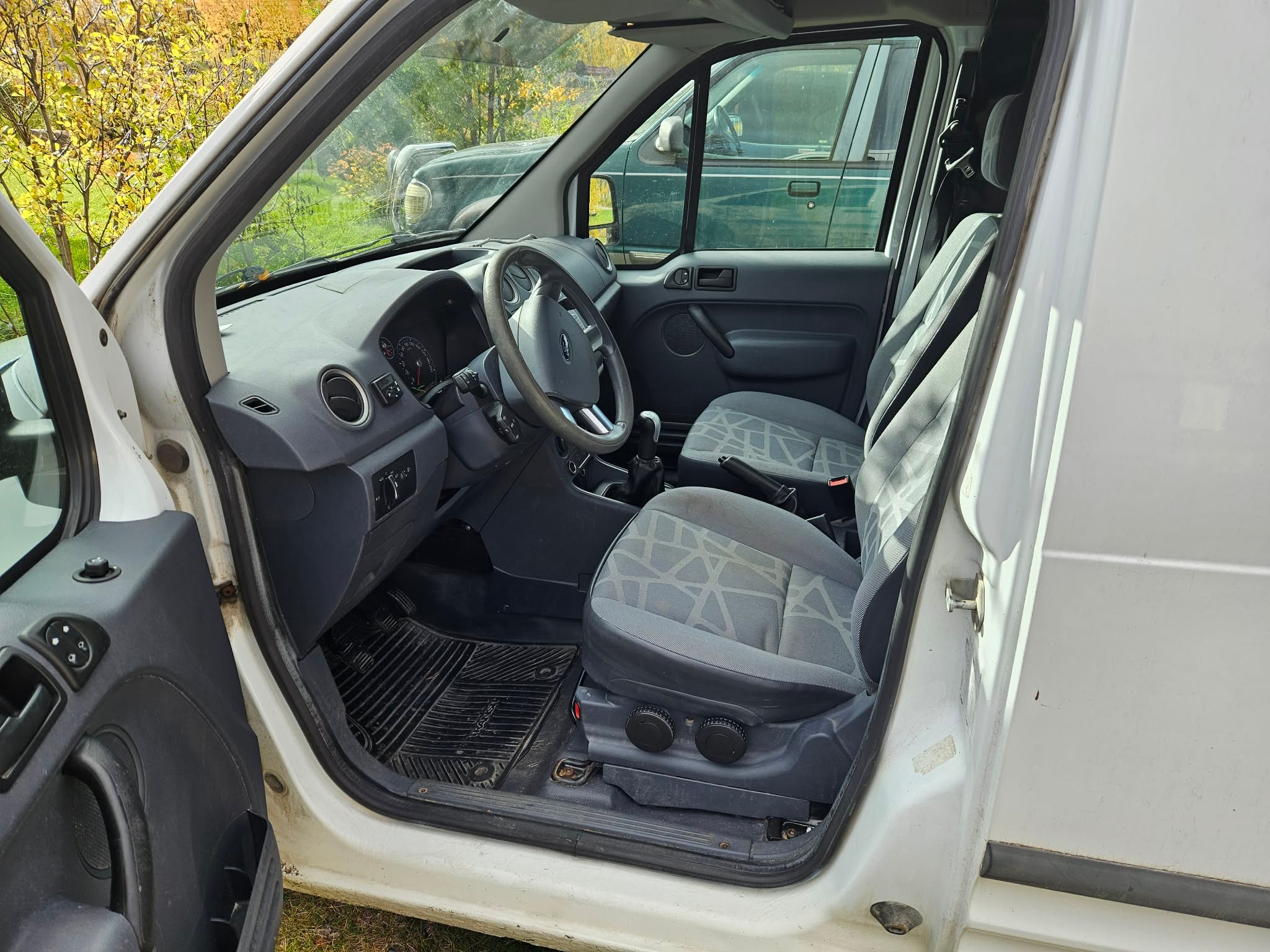 Ford Transit Connect 2011, bild 4/10