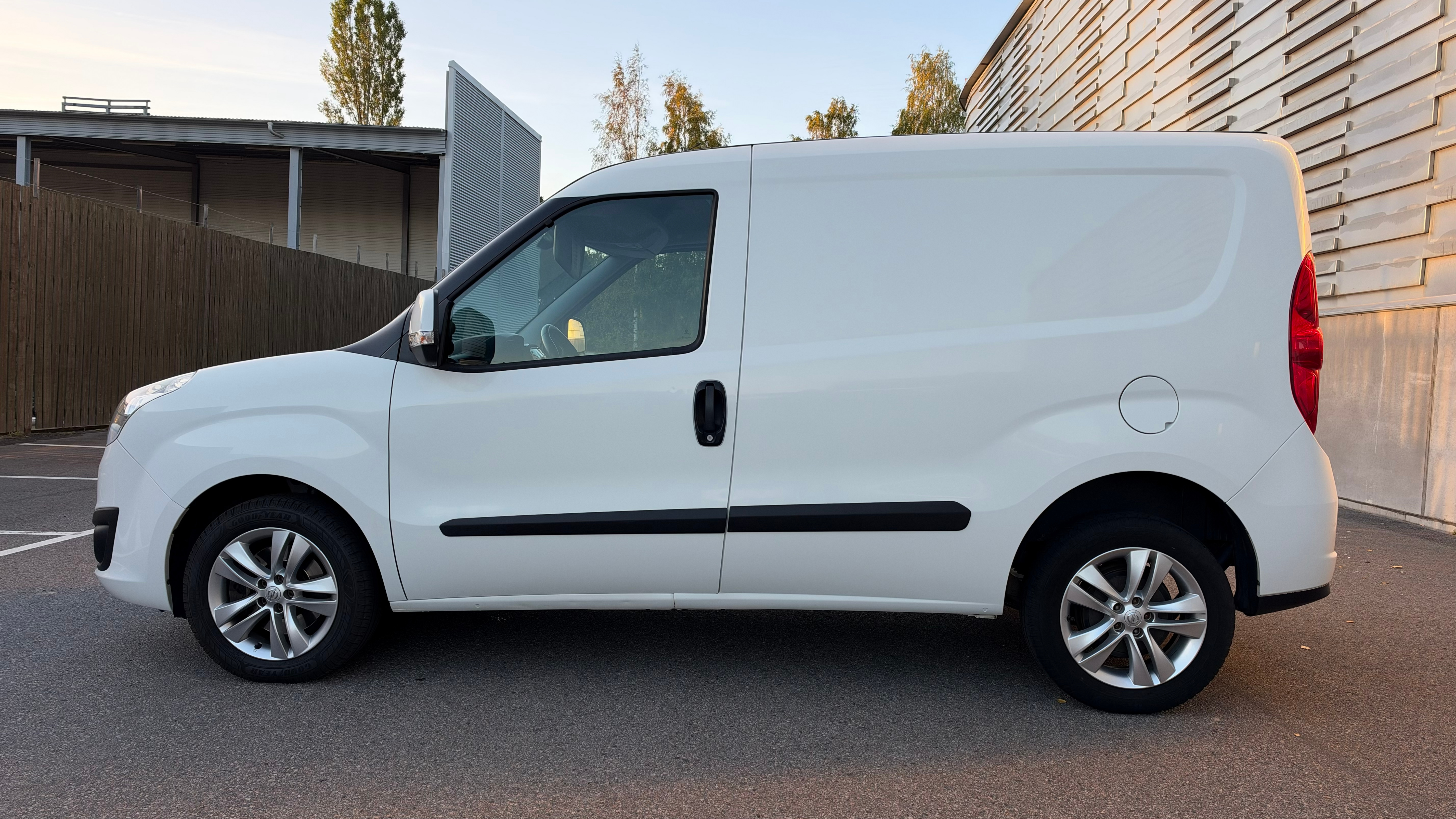 Opel Combo 2016, kuva 4/13