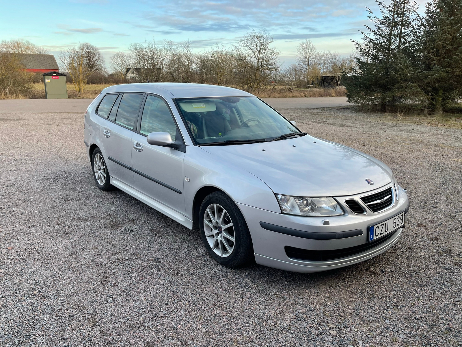 Saab 9-3 SportCombi 1.8t Manuell 2007, bild 2/5