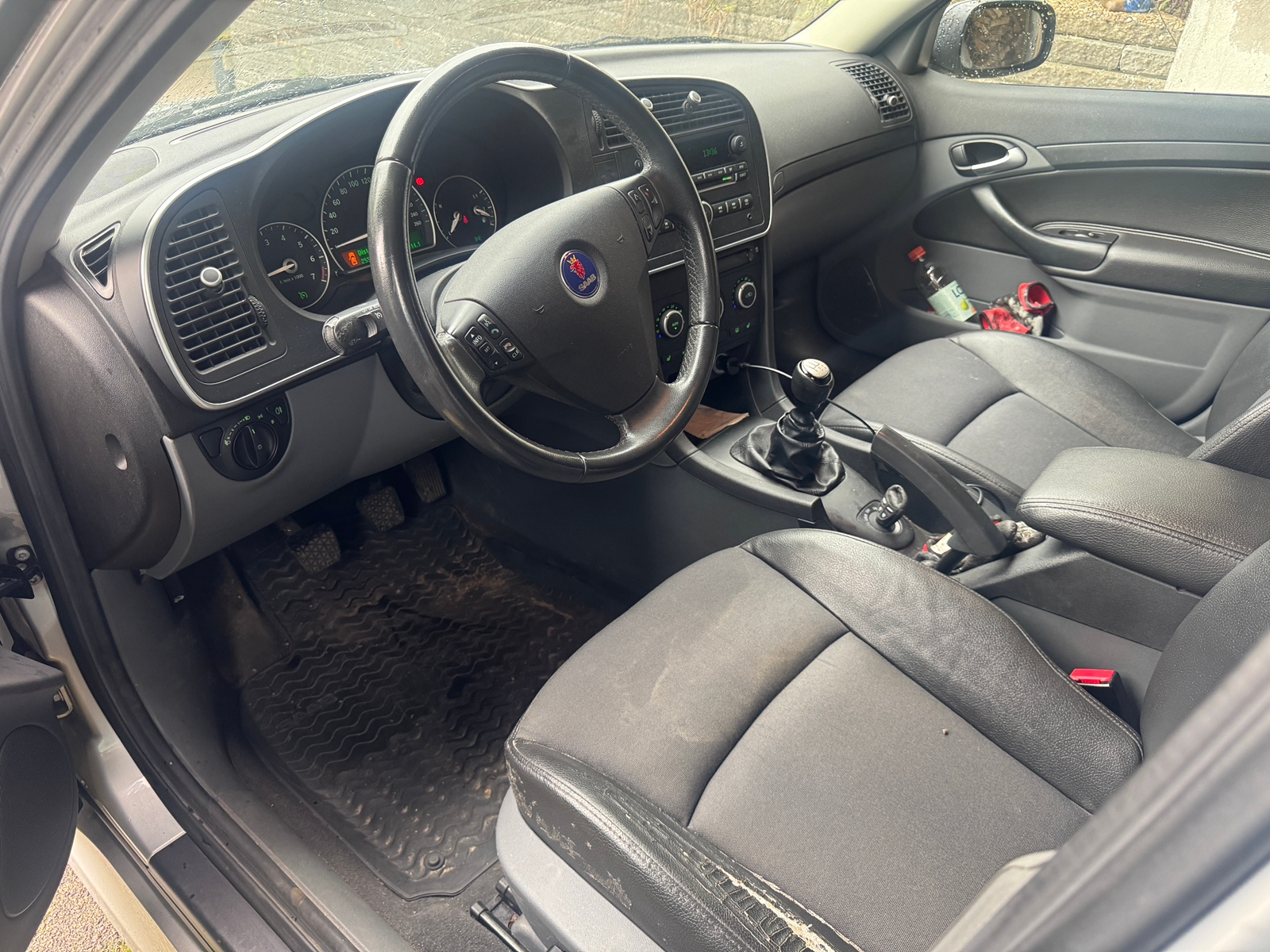Saab 9-3 SportCombi 1.8t Manuell 2007, bild 4/5