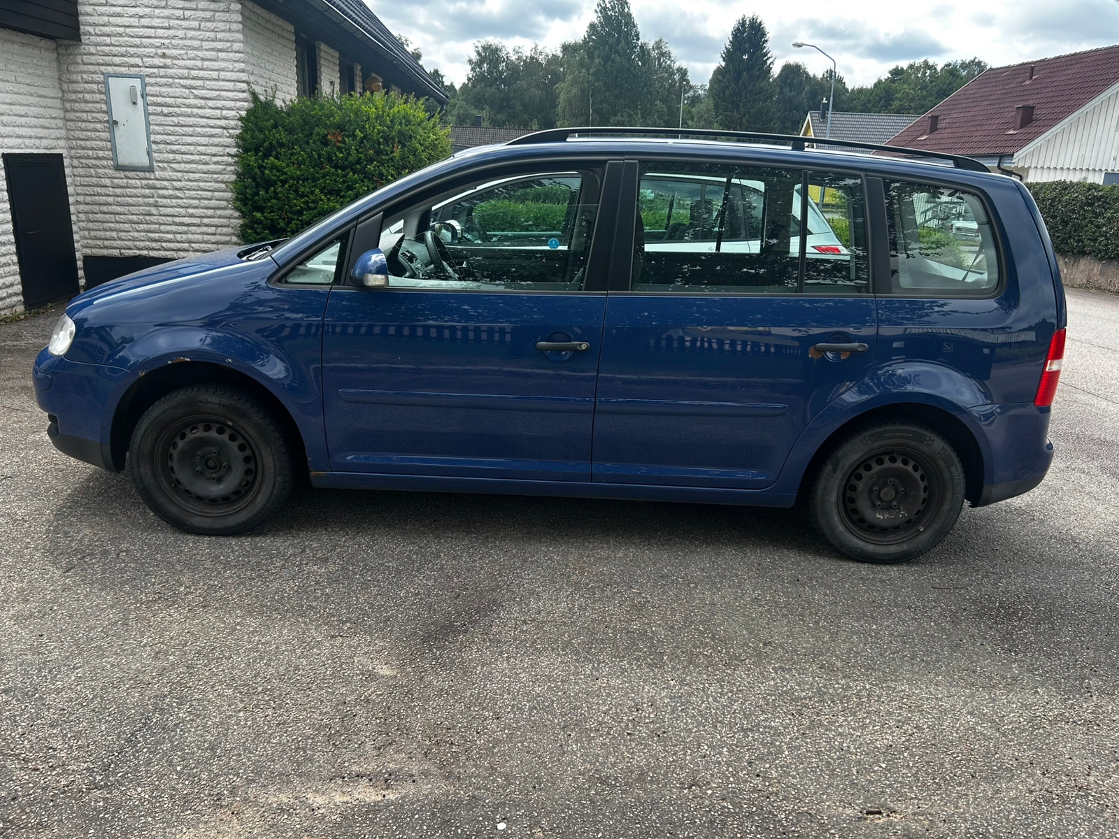 Volkswagen Touran 7-seater 1.6 Manuell 2006, photo 2/6