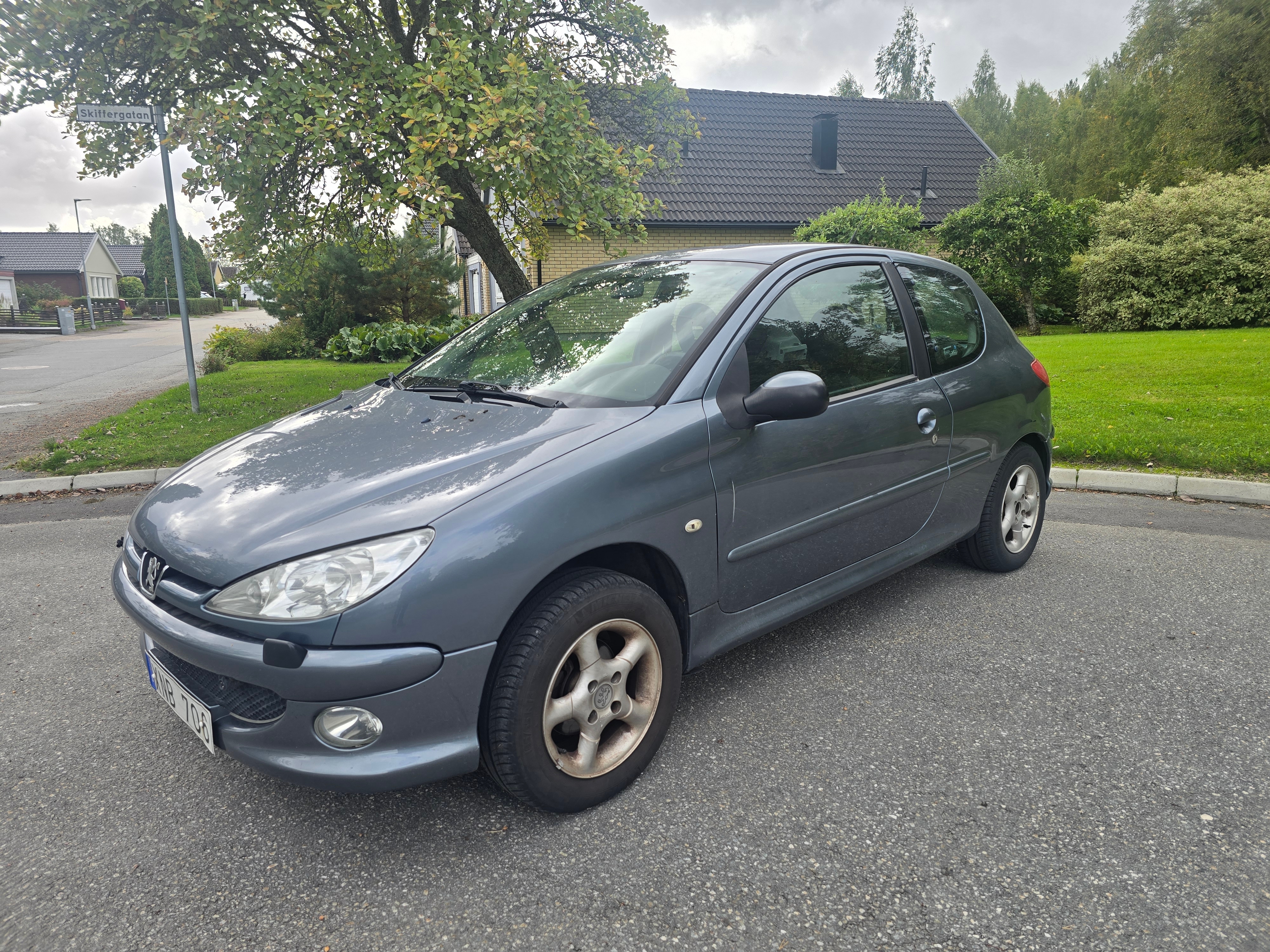 Peugeot 206 3-dörrar 1.4 Manuell 2006, bild 2/6