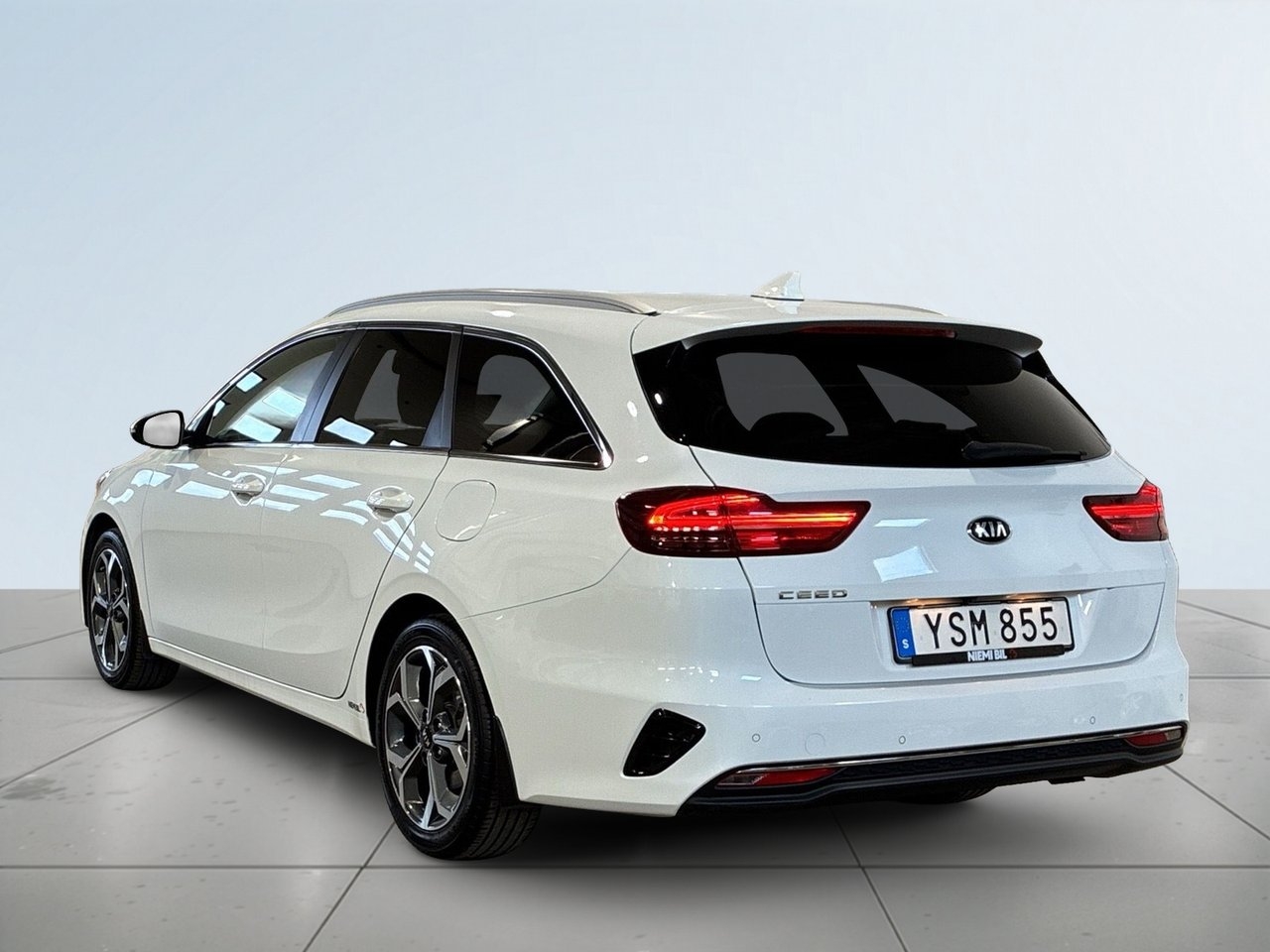 Kia Ceed Sportswagon 1.4 T-GDI DCT 2019, bild 5/10