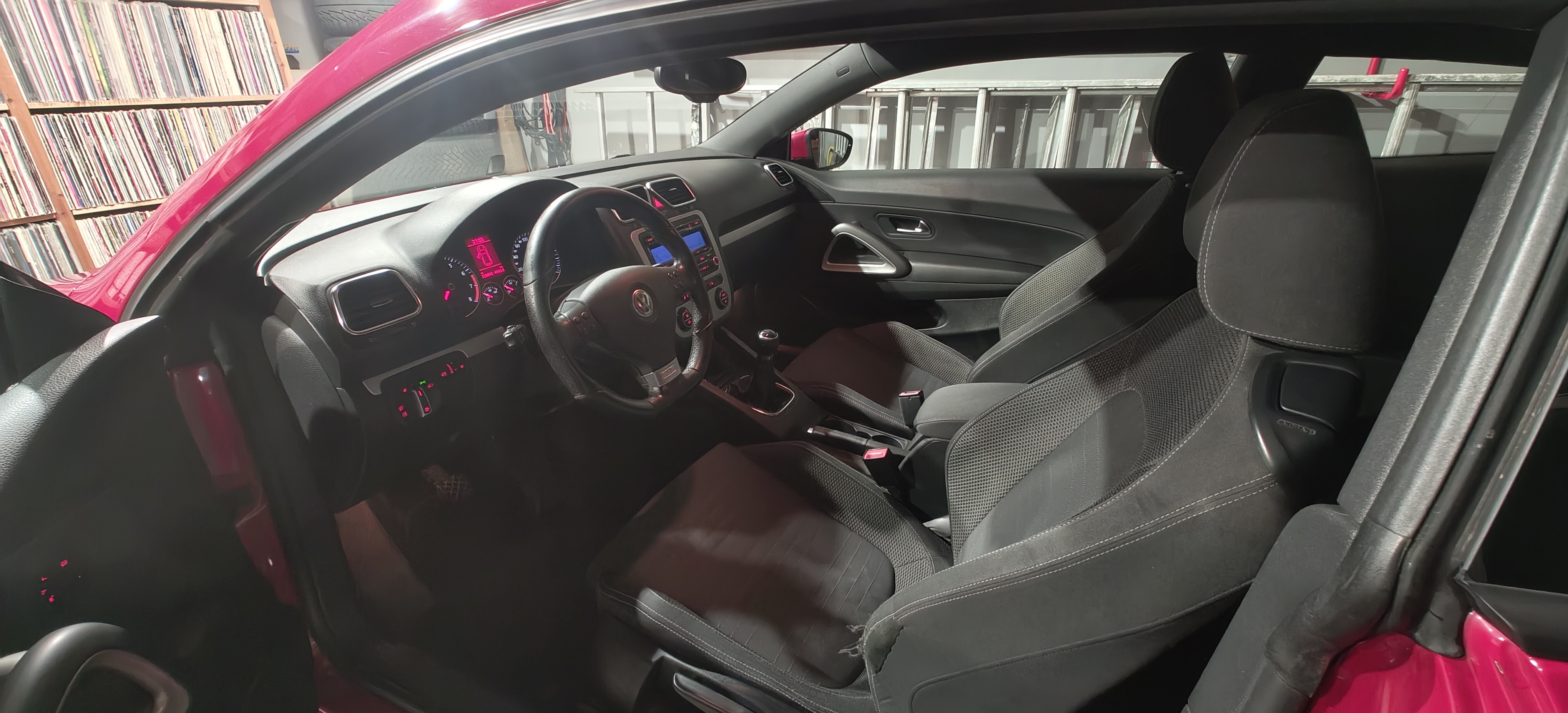 Volkswagen Scirocco 2.0 TSI Manuell 2009, bild 2/6