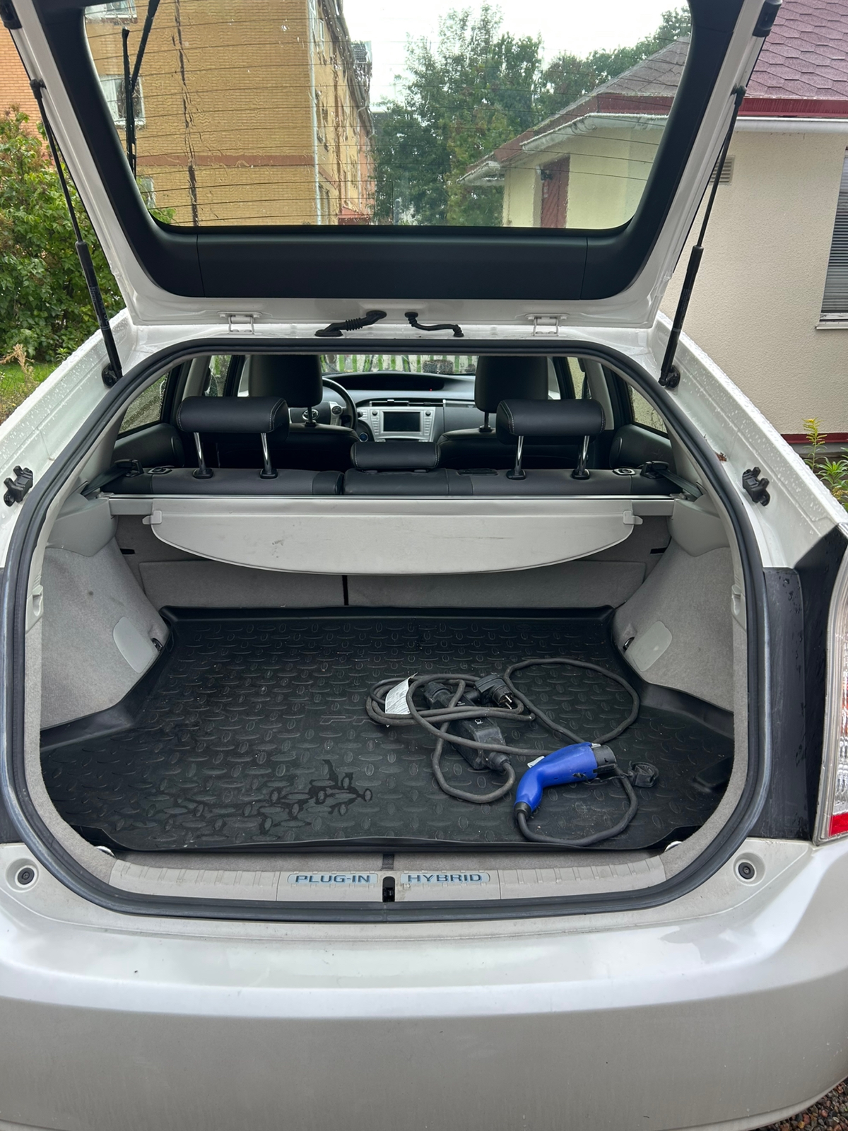 Toyota Prius Plug-in Hybrid 2012, kuva 6/7
