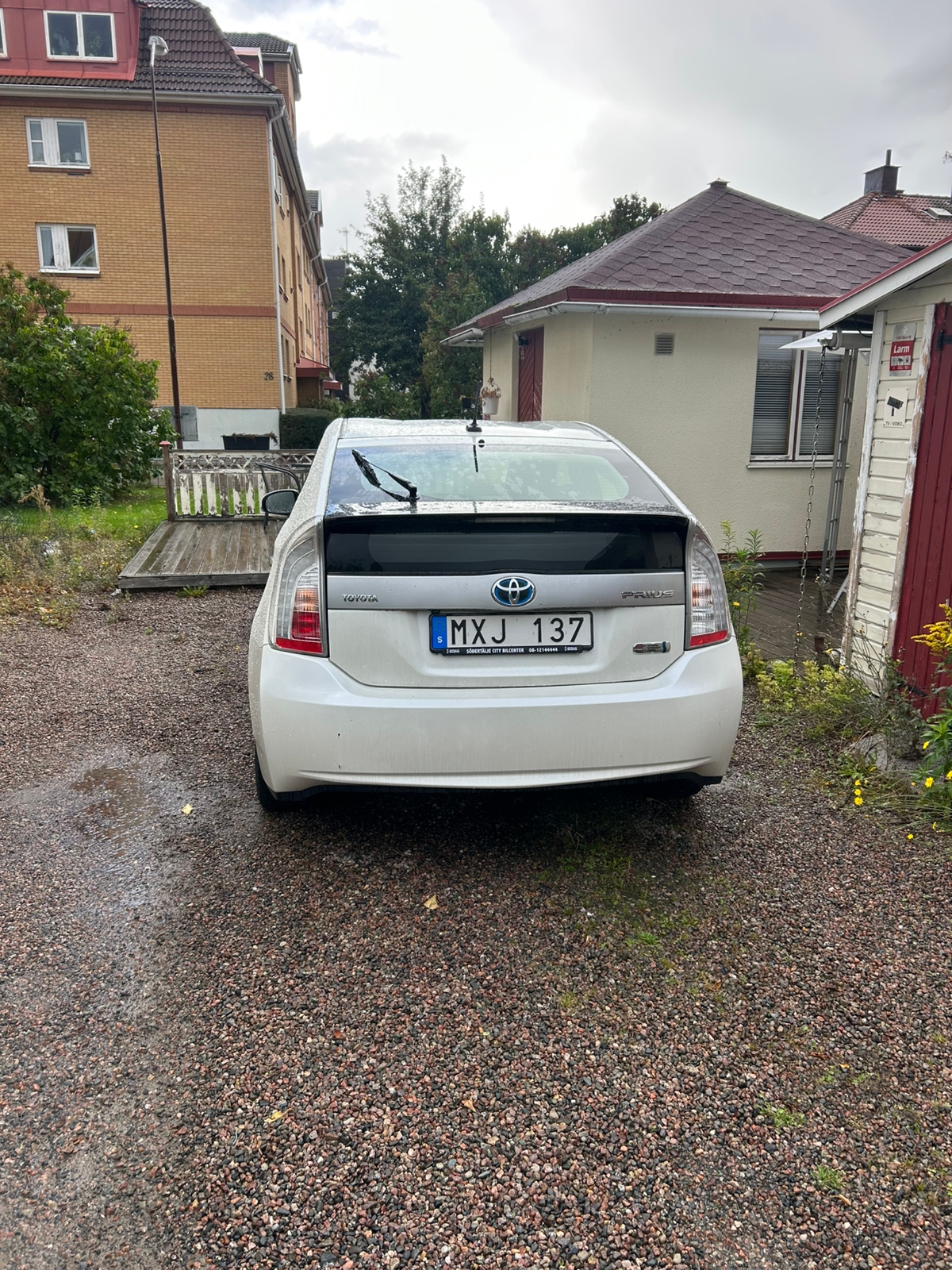 Toyota Prius Plug-in Hybrid 2012, kuva 4/7