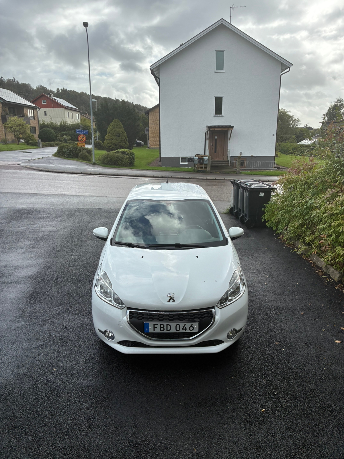 Peugeot 208 5-dörrar 1.2 VTi 82 Manuell 2015, bild 3/5