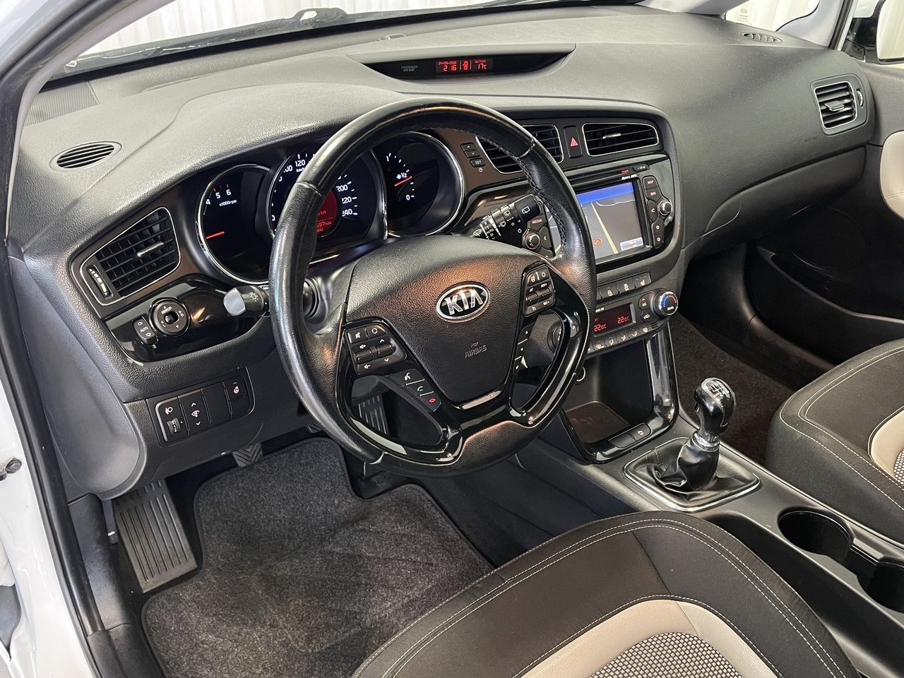 Kia Ceed 2014, bild 7/16