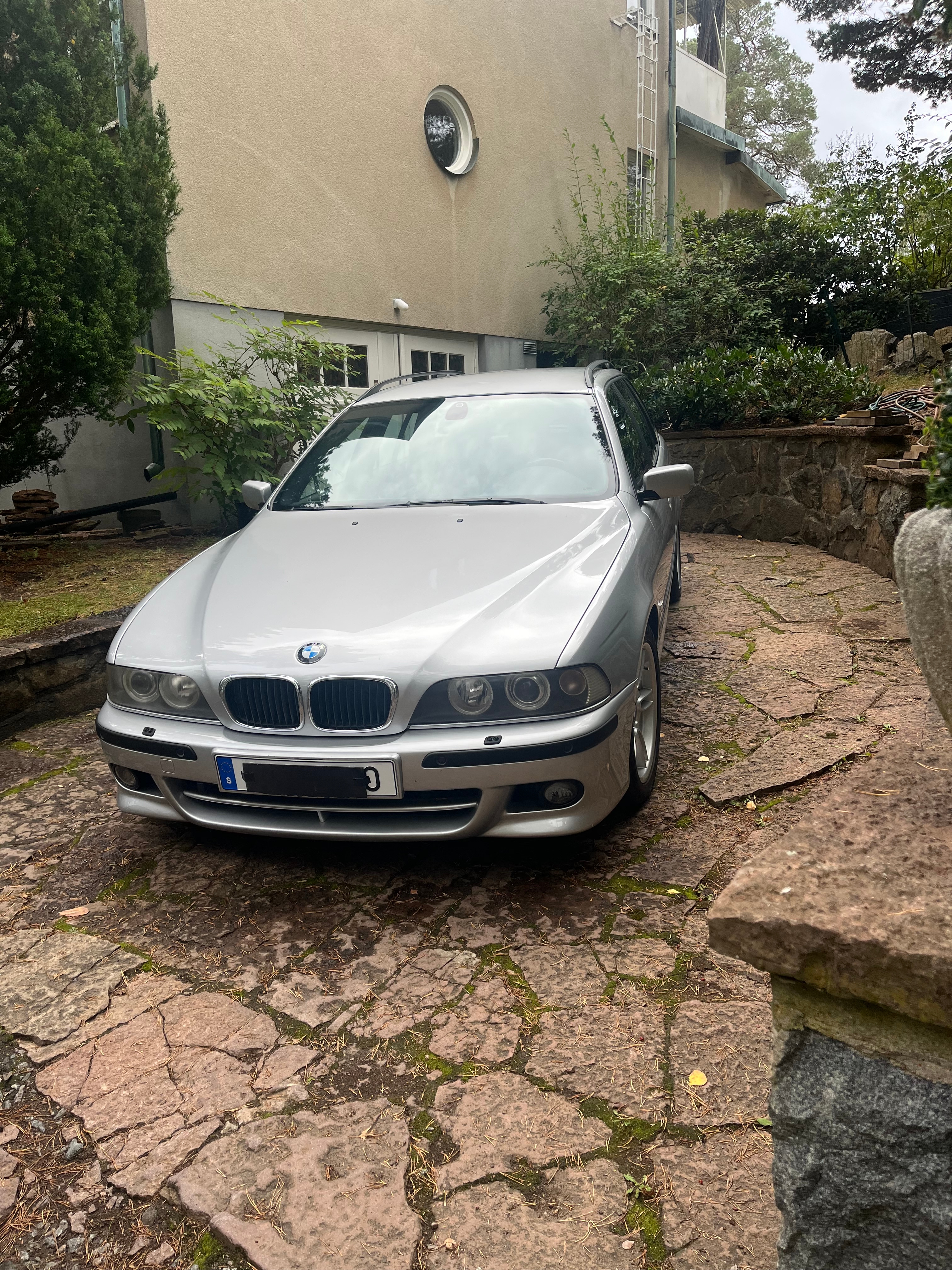 BMW 530