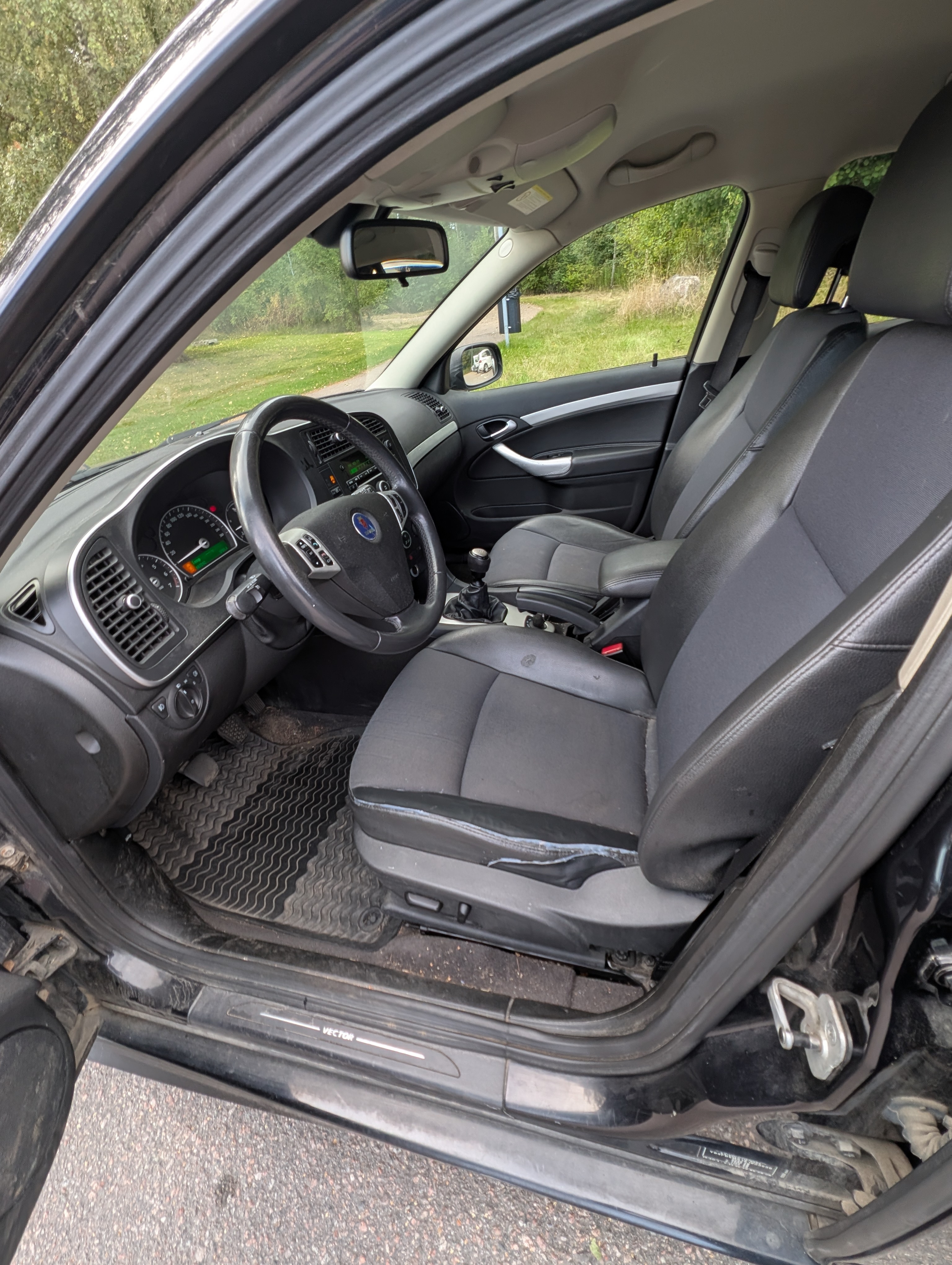 Saab 9-3 2010, kuva 5/9