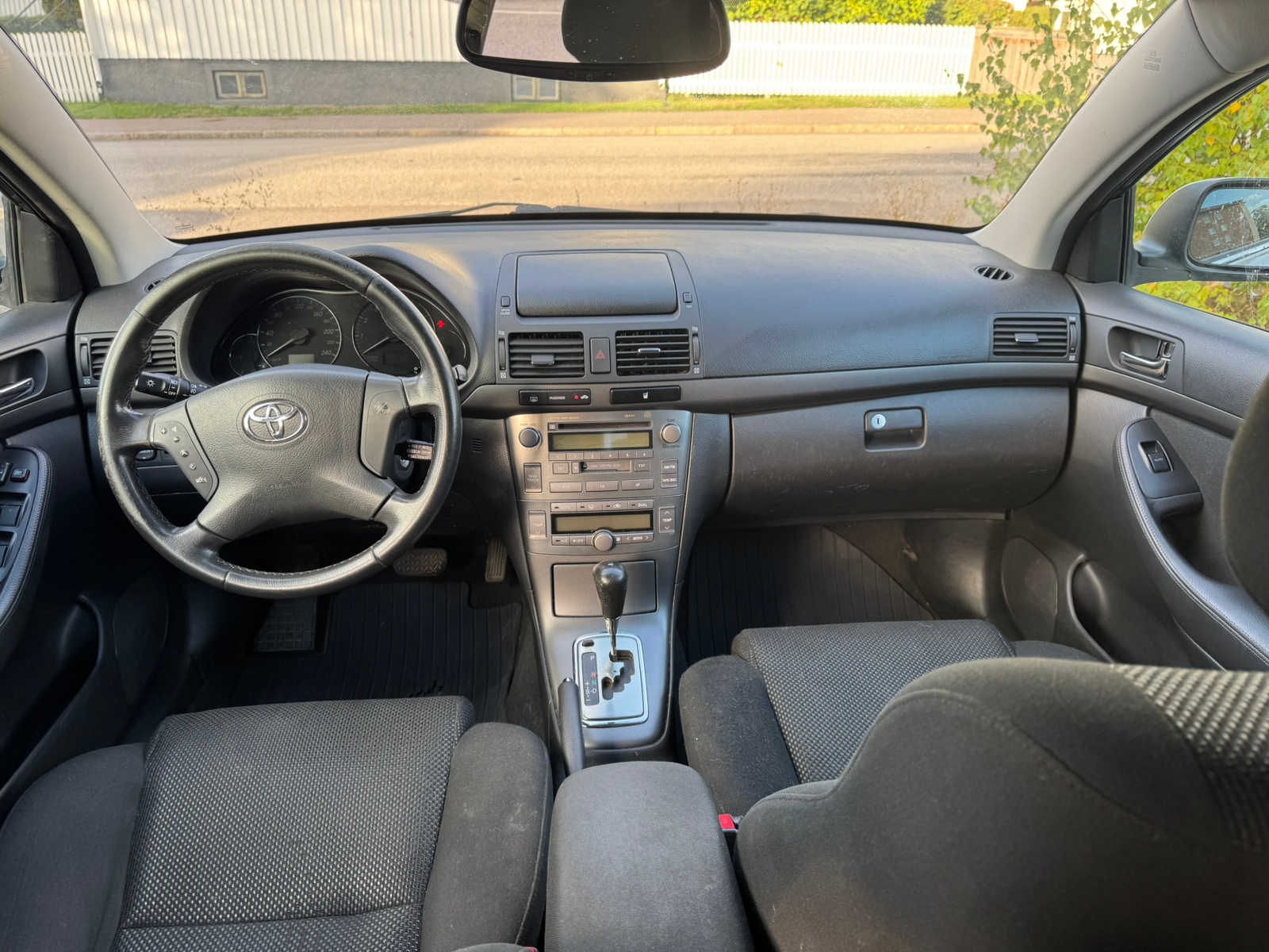 Toyota Avensis 2005, photo 6/9