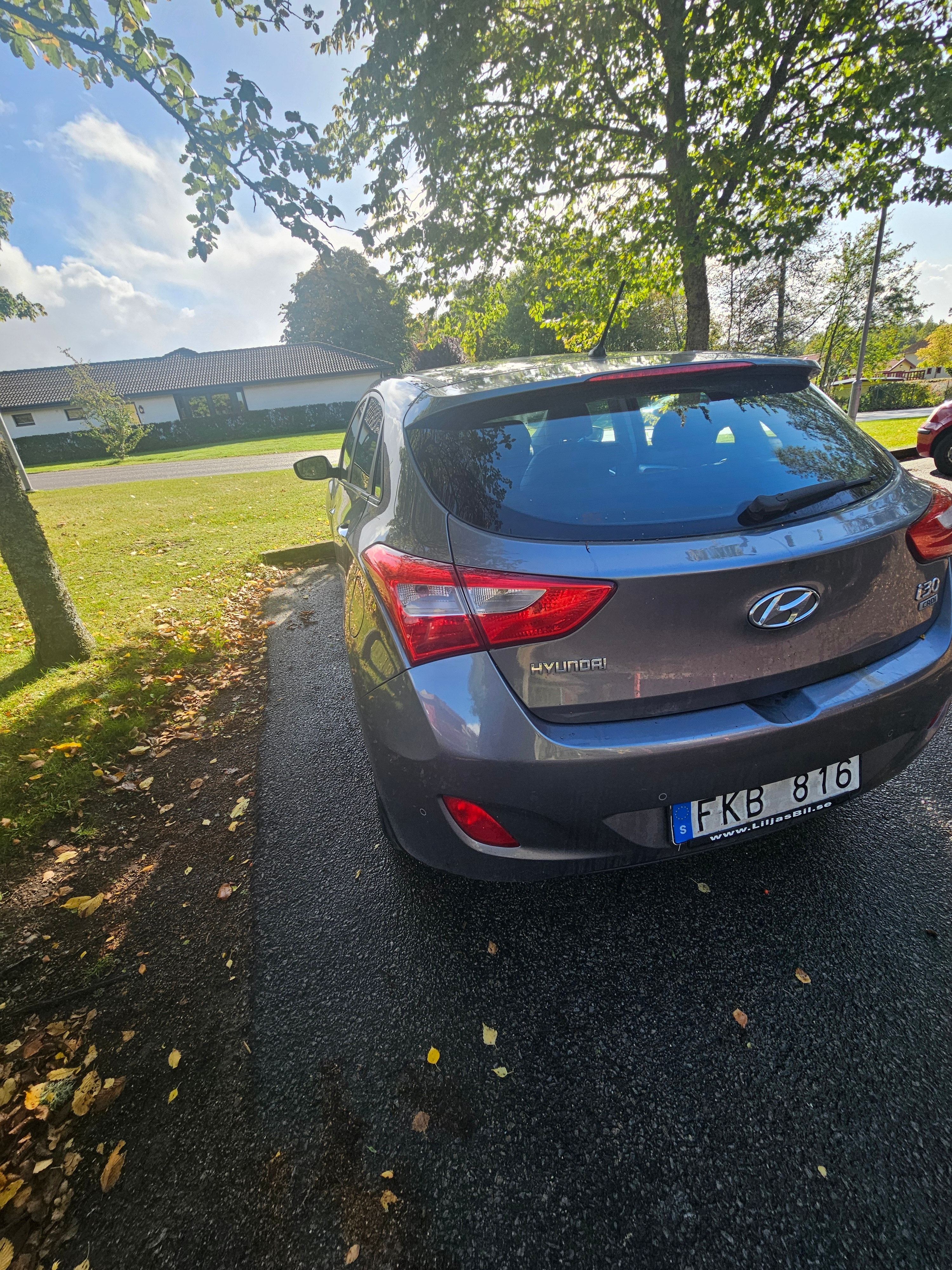 Hyundai i30 5-dörrar 1.6 CRDi Manuell 2013, bild 6/7
