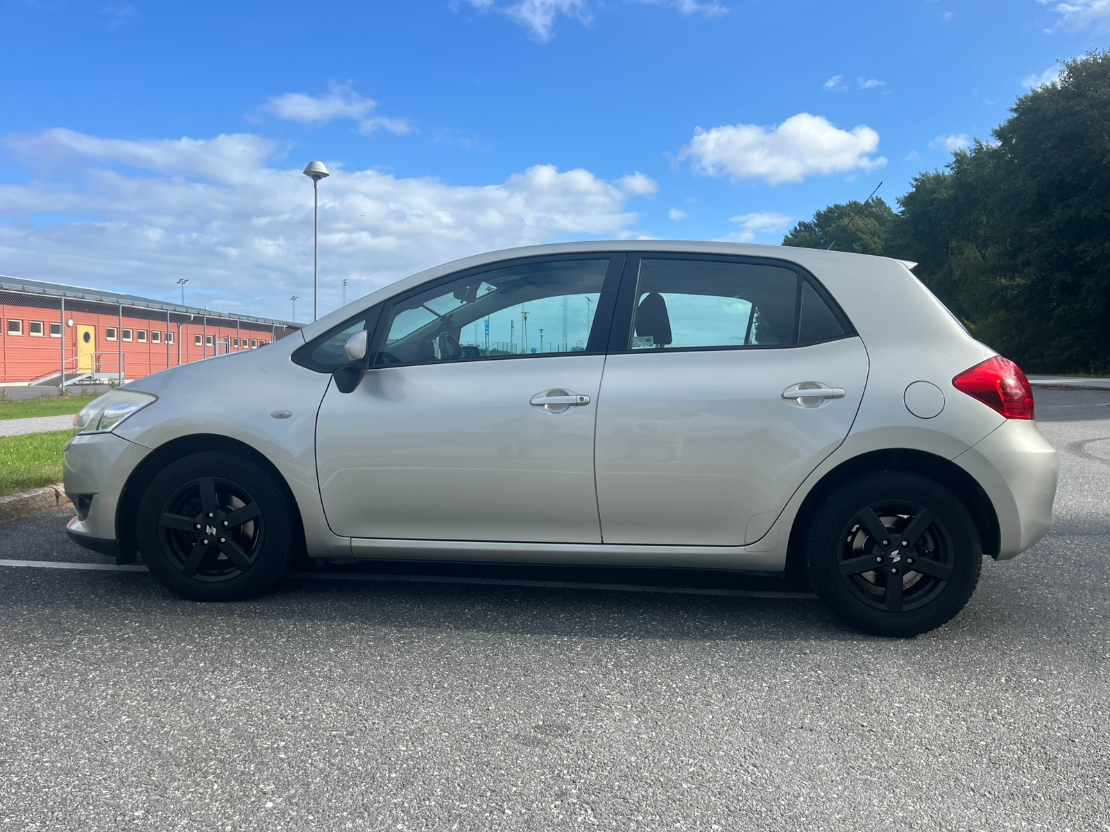 Toyota Auris 2008, bild 5/10