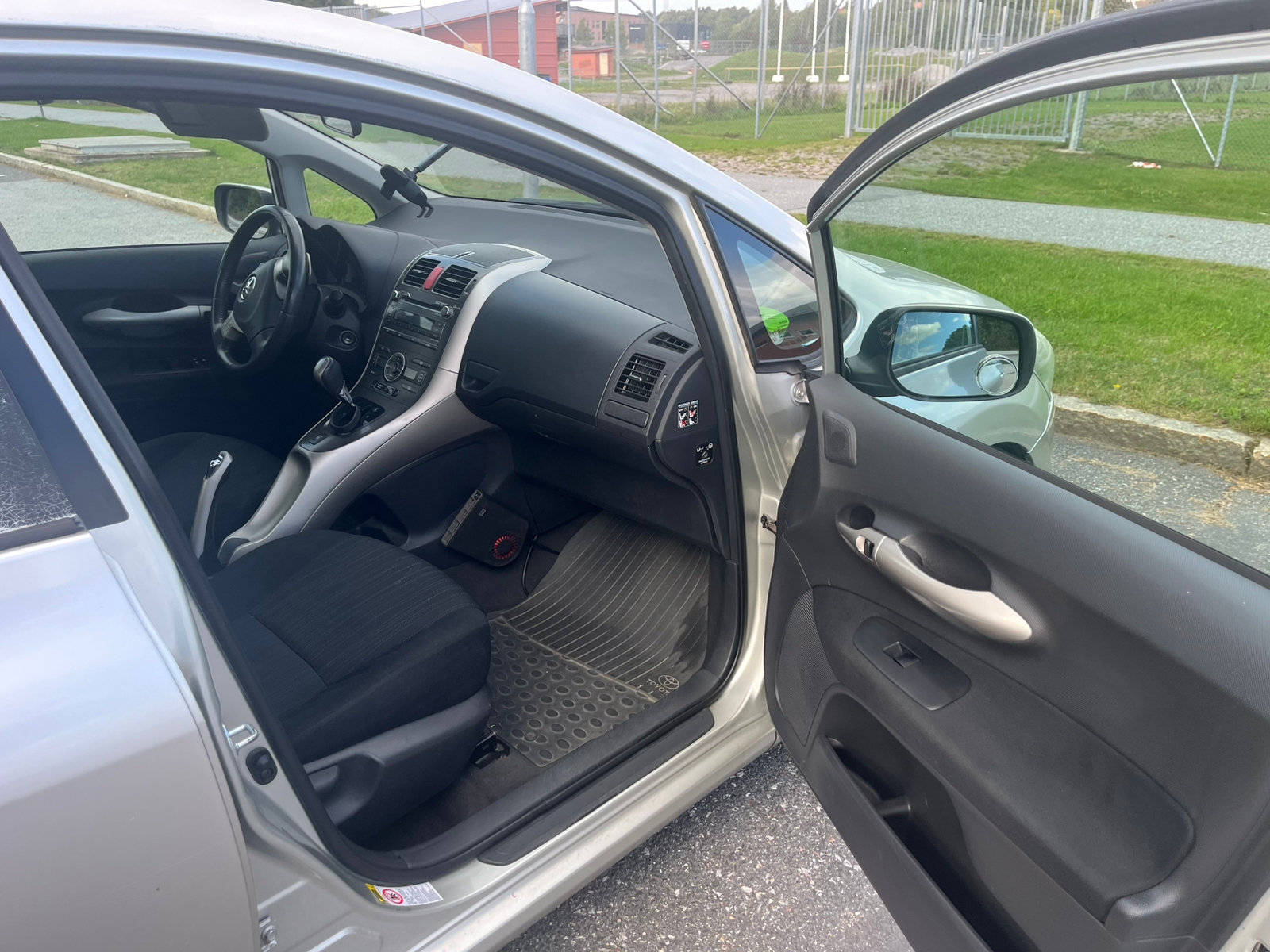 Toyota Auris 2008, bild 7/10