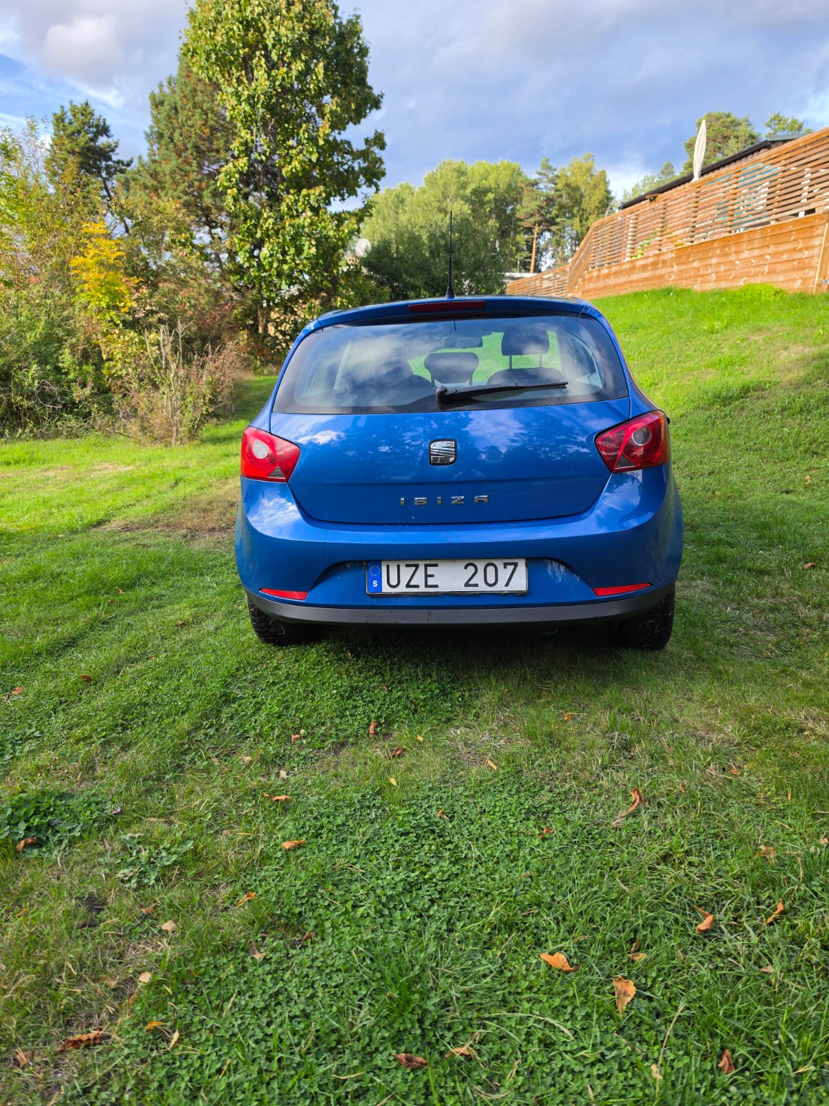 Seat Ibiza 5-dörrar 1.4 16v Manuell 2011, bild 3/10
