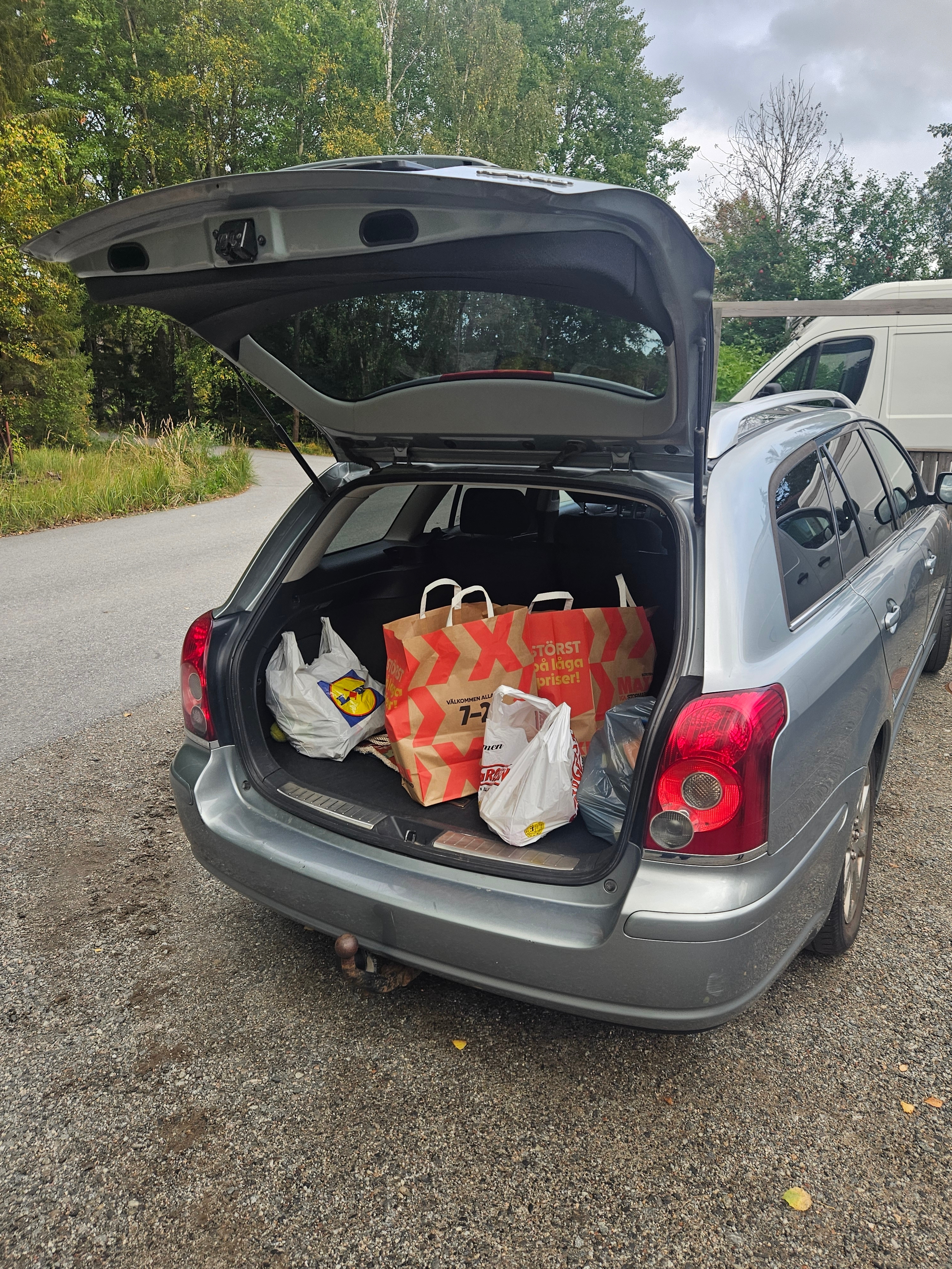 Toyota Avensis 2008, kuva 3/5