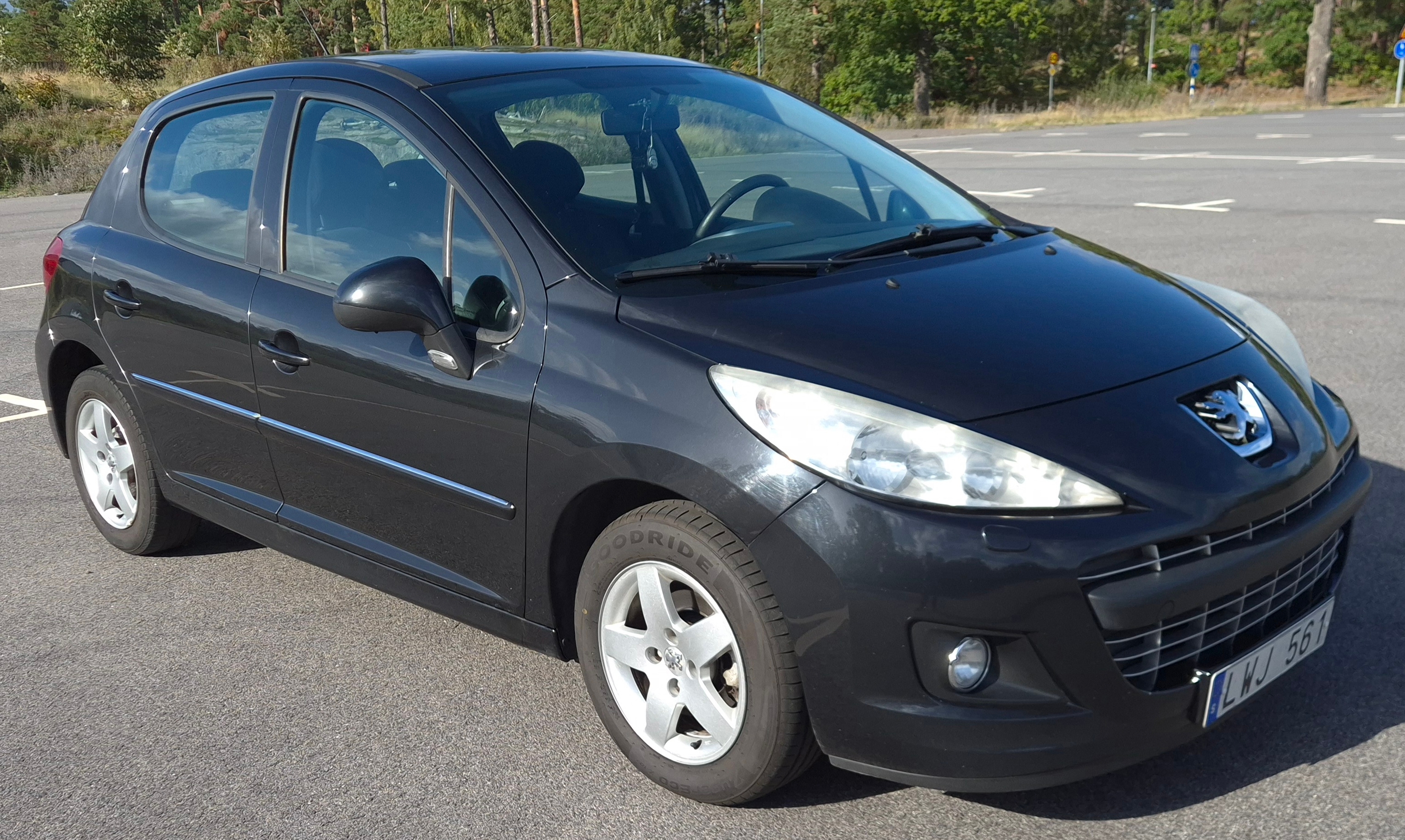 Peugeot 207 5-dörrar 1.4 HDi Manuell 2011, kuva 3/8
