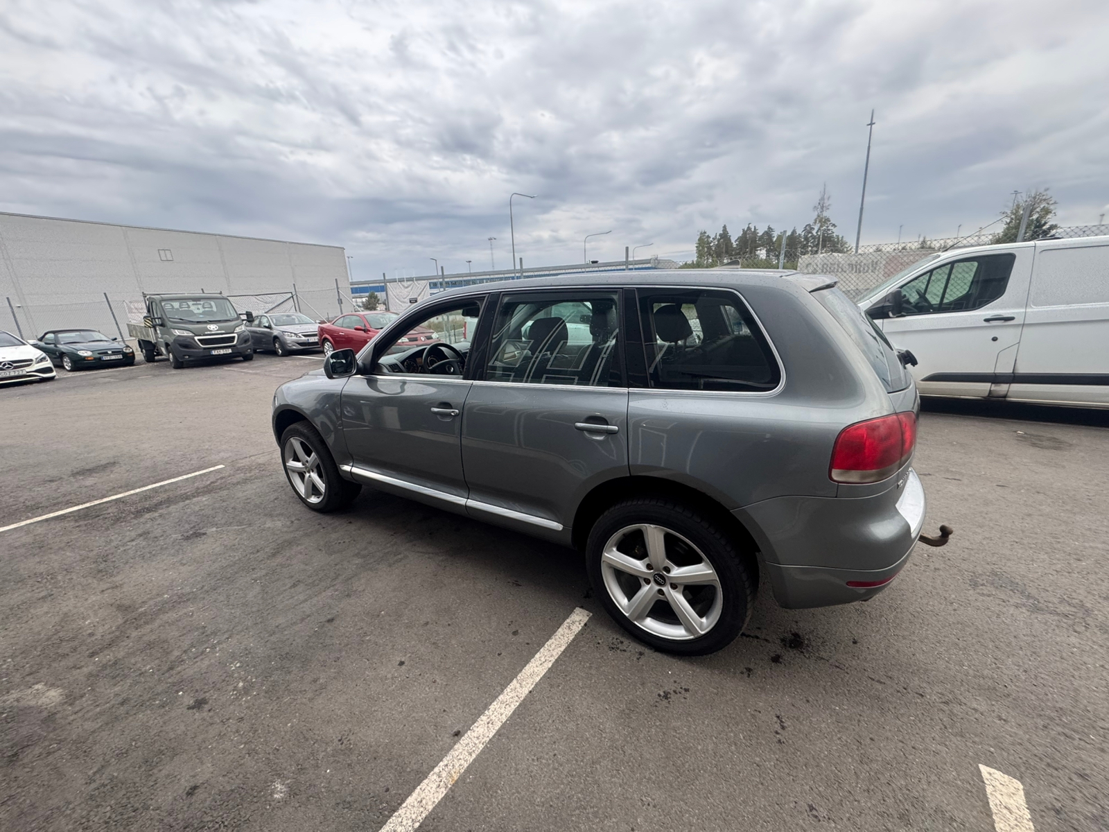 Volkswagen Touareg 2003, bild 2/9