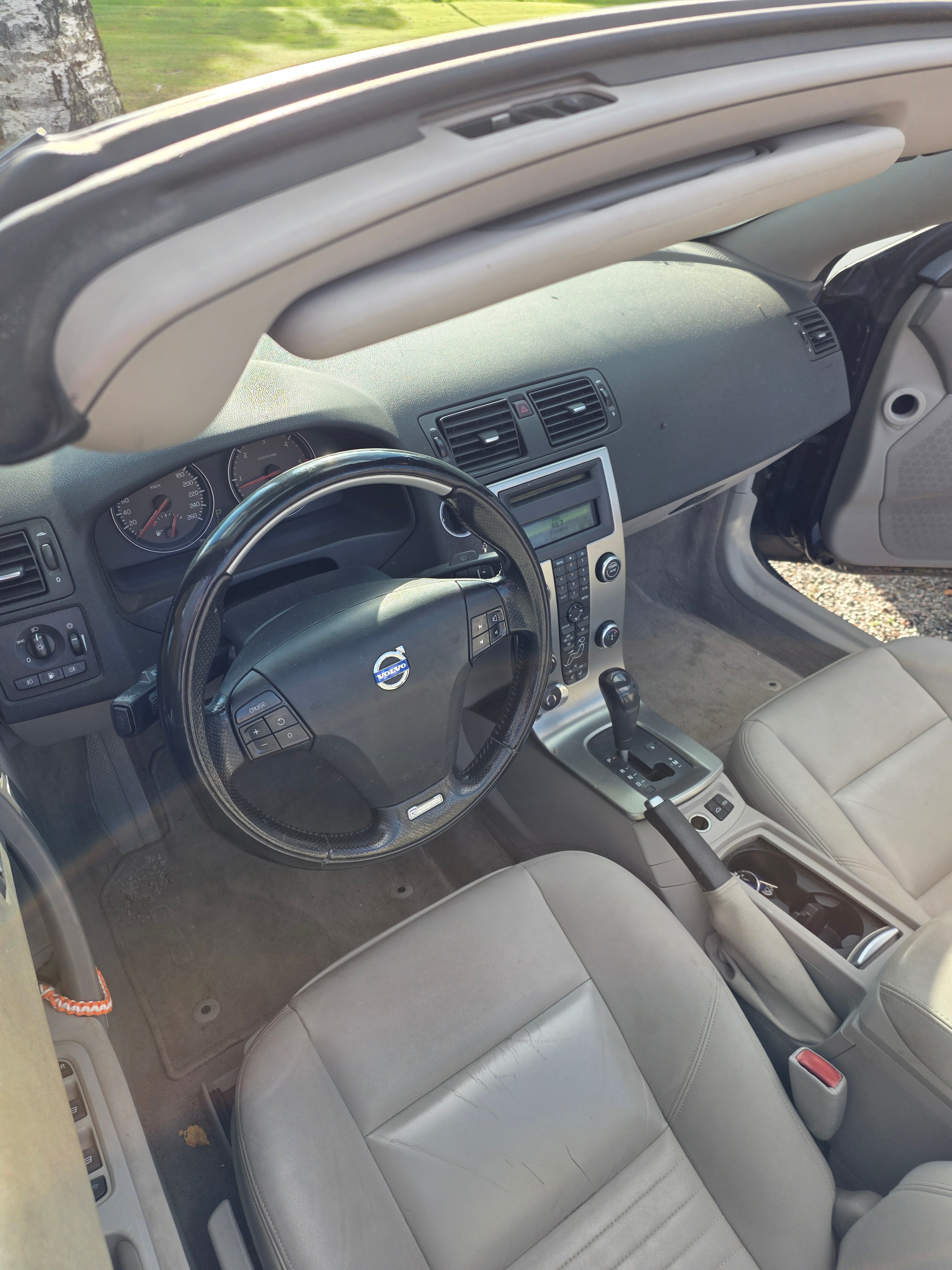 Volvo C70 D5 Geartronic 2007, kuva 2/6