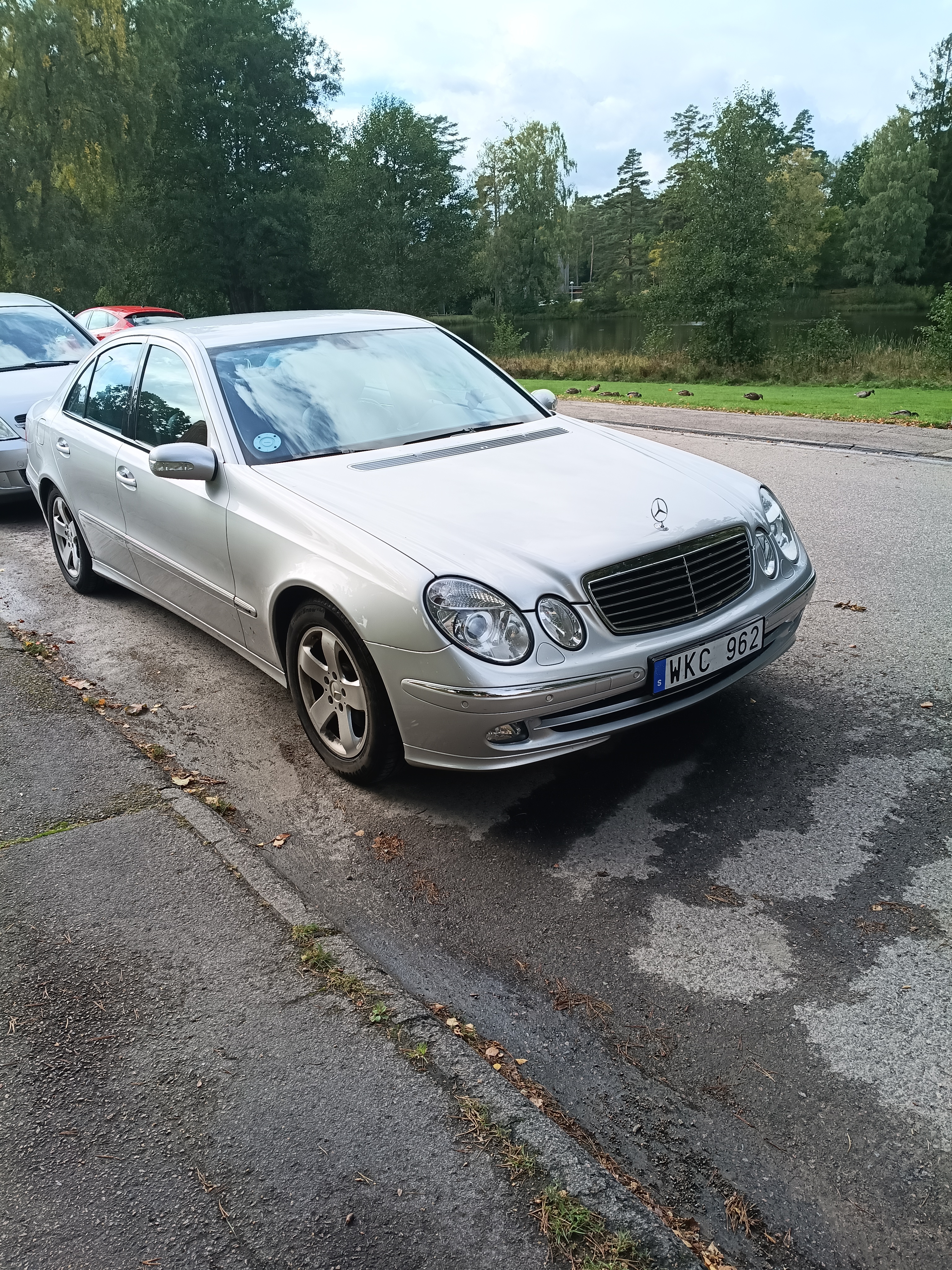 Mercedes-Benz E 240 5G-Tronic 2005, bild 2/16