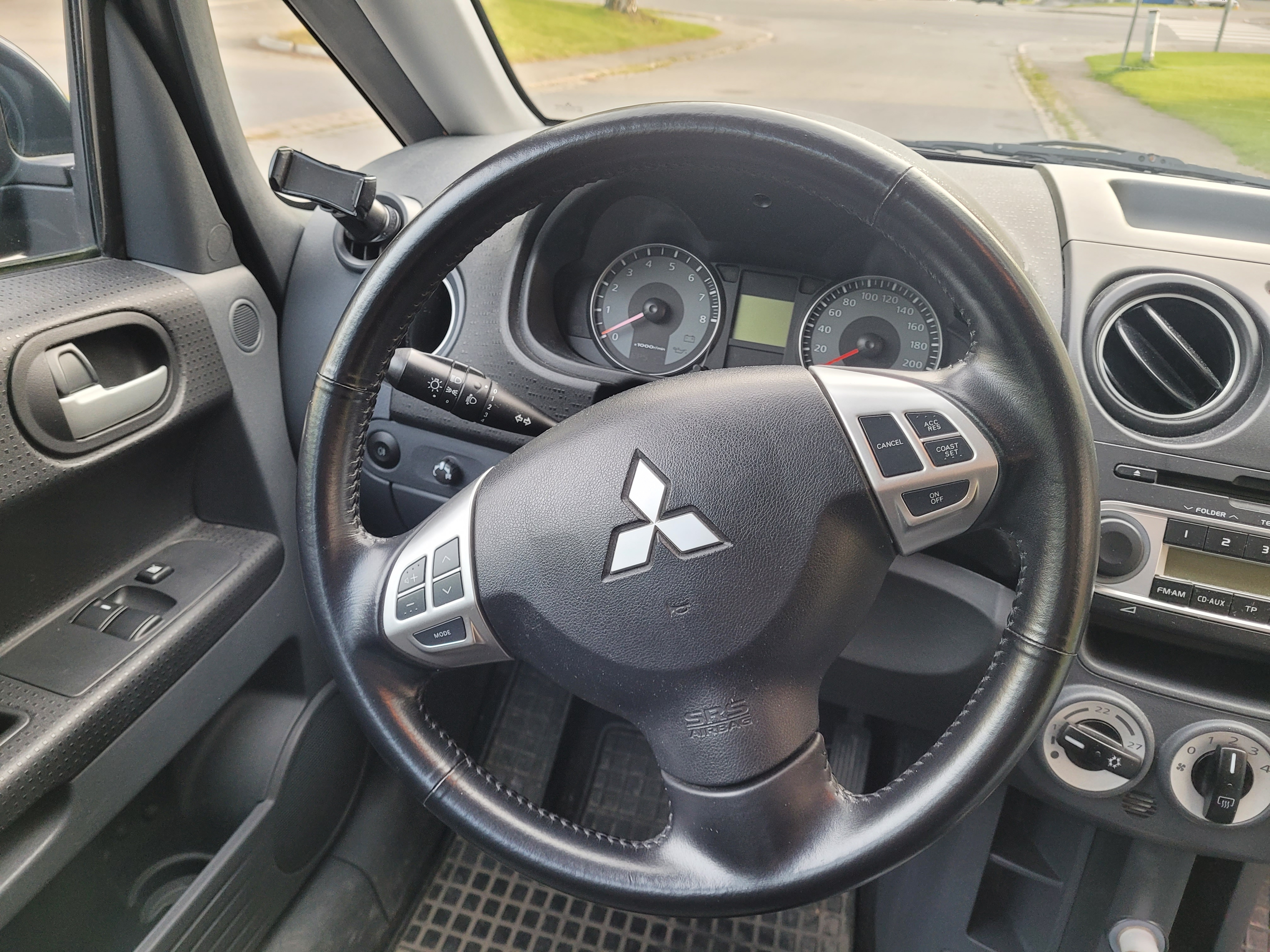 Mitsubishi Colt 2011, bild 6/9