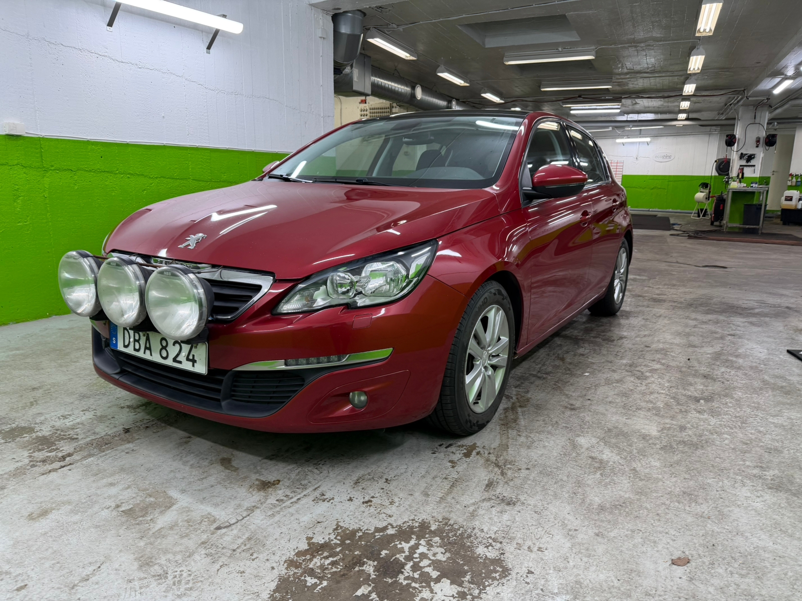 Peugeot 308 1.6 BlueHDi Active Automat 2015, bild 2/10