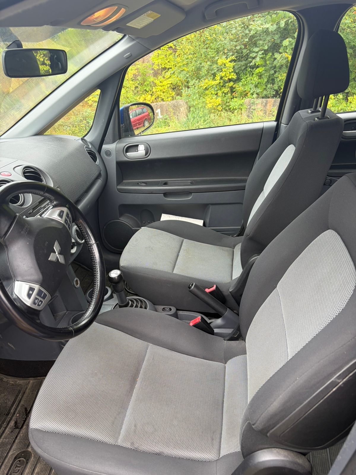 Mitsubishi Colt 2010, bild 4/8