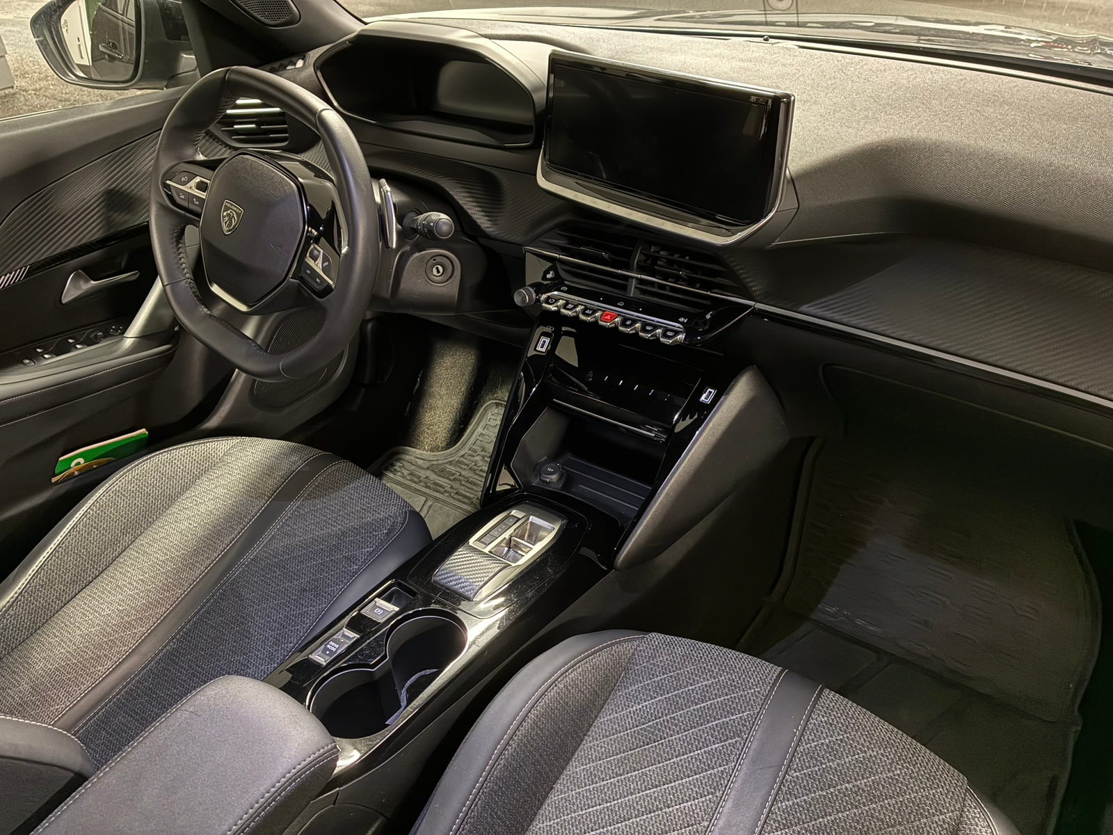 Peugeot 2008 1.2 PureTech 130 EAT 2025, bild 6/8