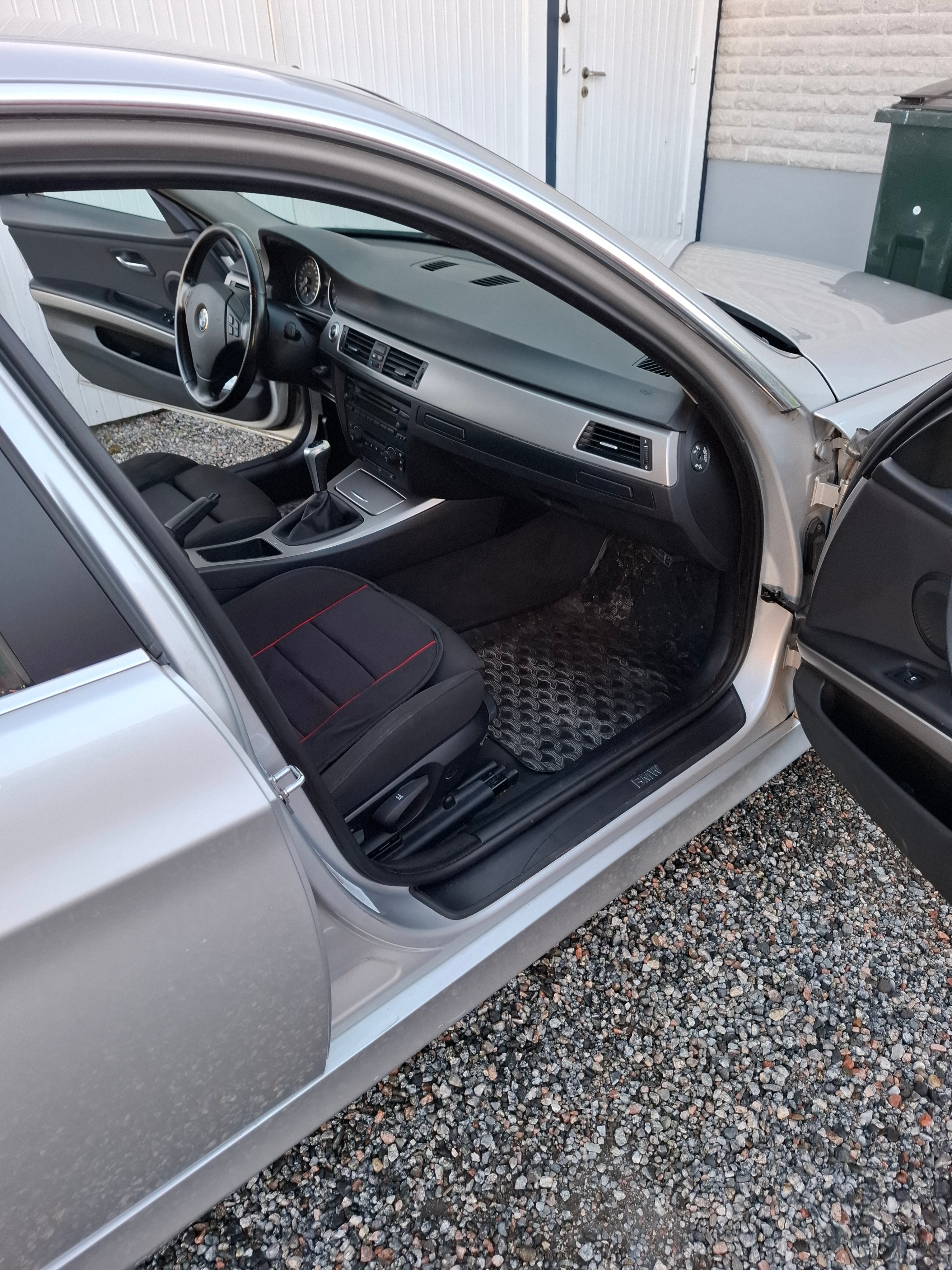 BMW 325 Xi Sedan Manuell 2006, kuva 8/8
