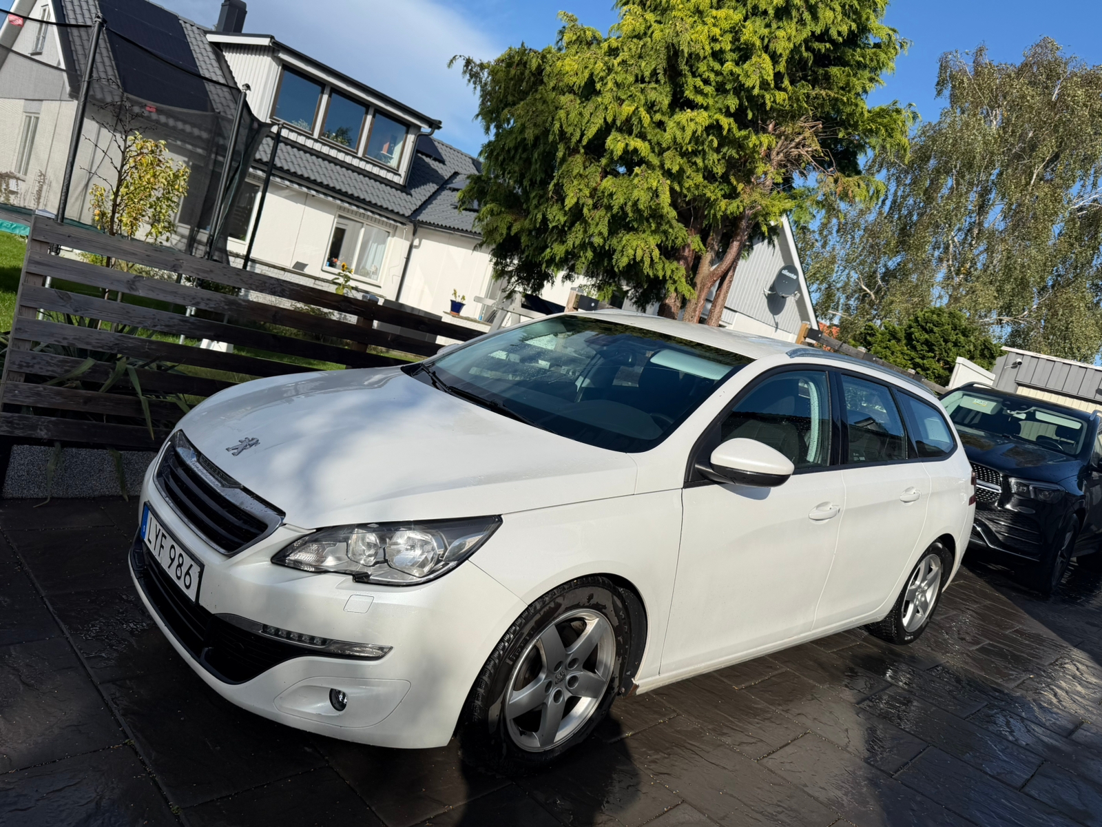 Peugeot 308 SW 1.6 BlueHDi 120 8v EAT 2015, bild 2/10
