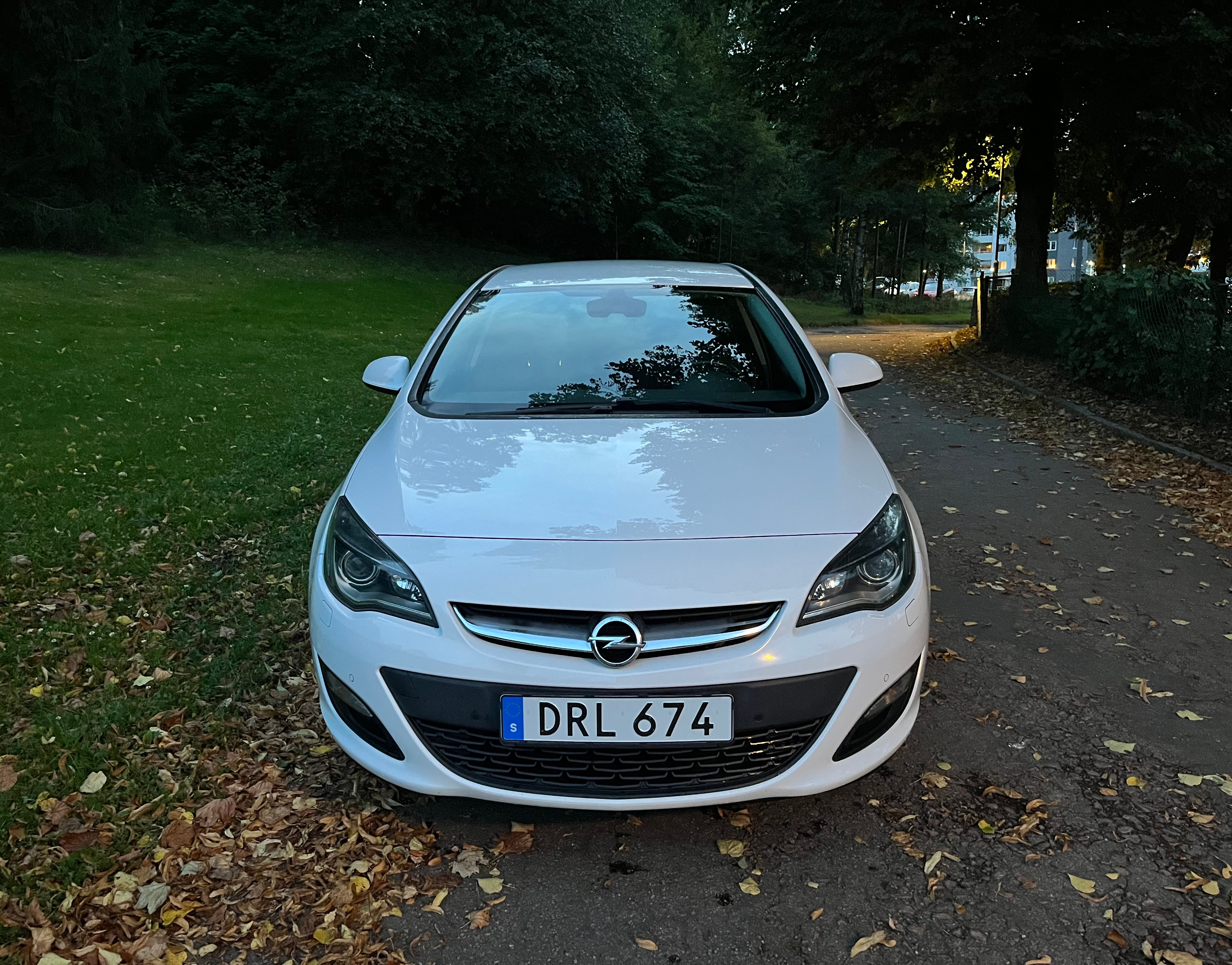 Opel Astra 1.4 Turbo Manuell 2015, bild 3/7