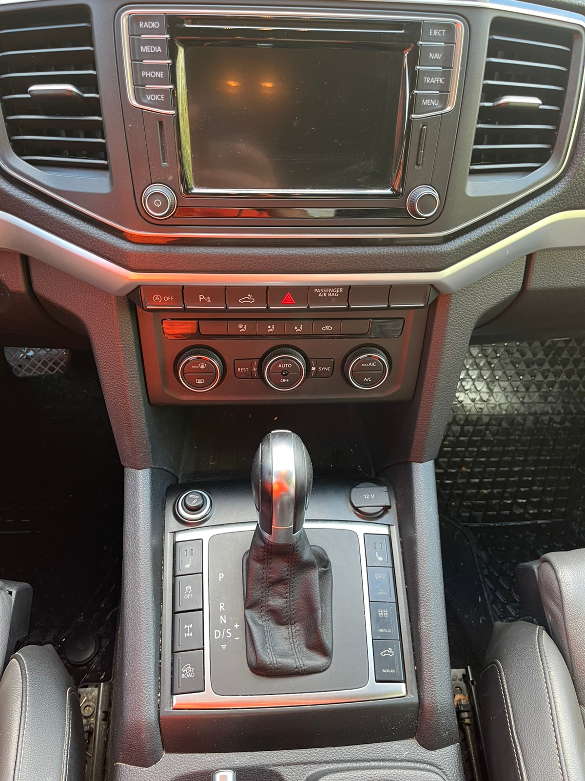 Volkswagen Amarok 2017, bild 6/7