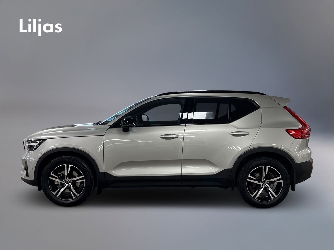 Volvo XC40 B3 FWD Bensin Plus Dark 2025, bild 3/12